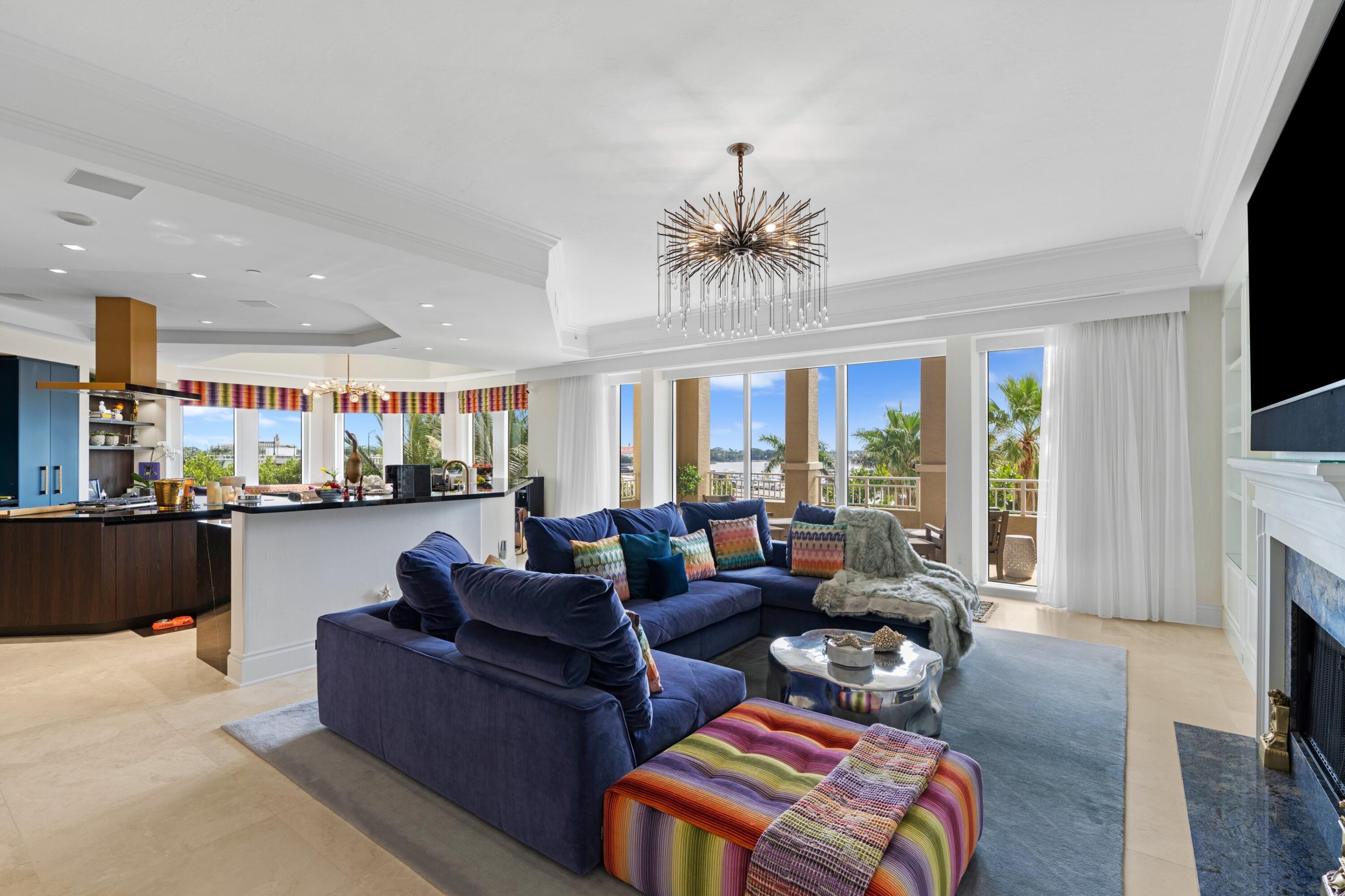622 N Flagler #204, West Palm Beach FL 33401