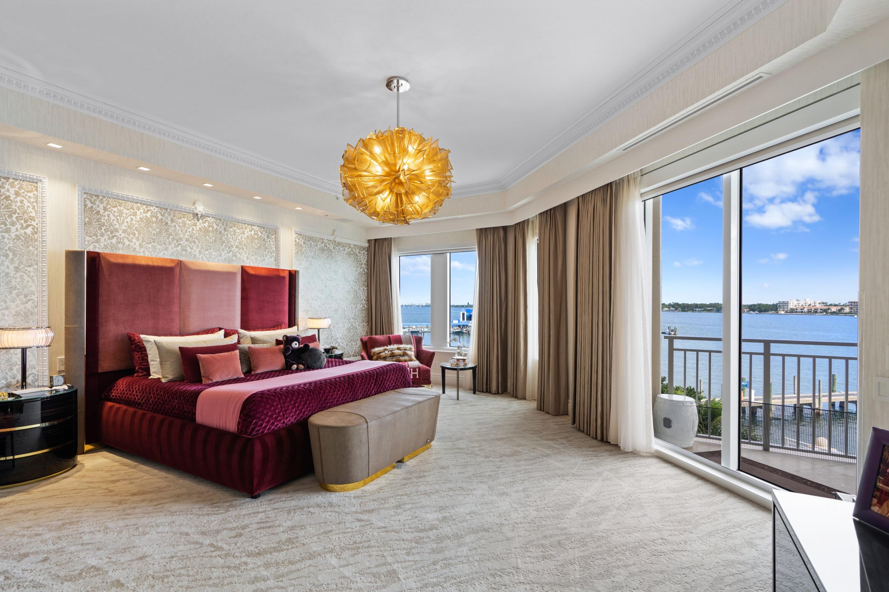 622 N Flagler #204, West Palm Beach FL 33401
