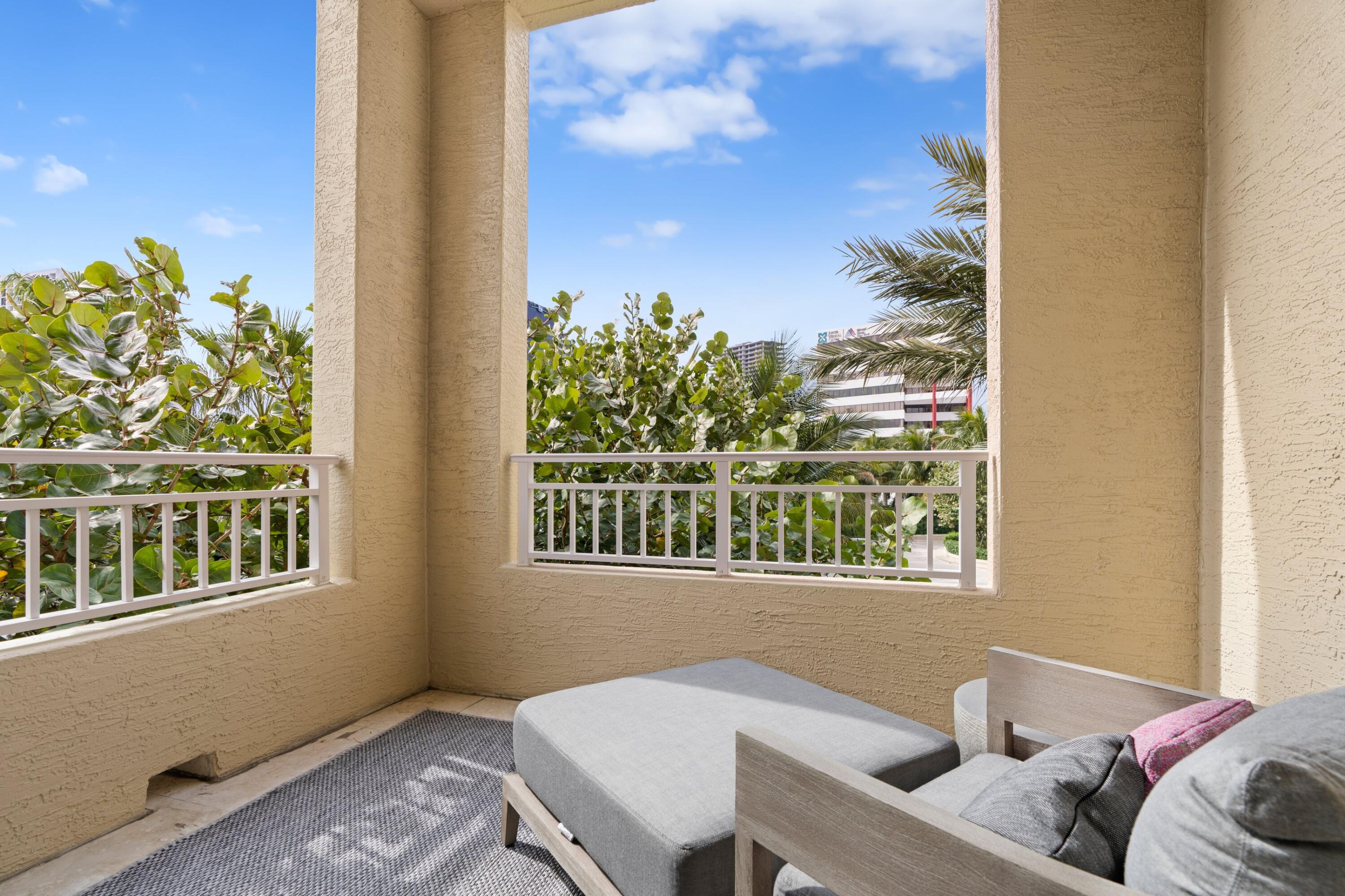622 N Flagler #204, West Palm Beach FL 33401