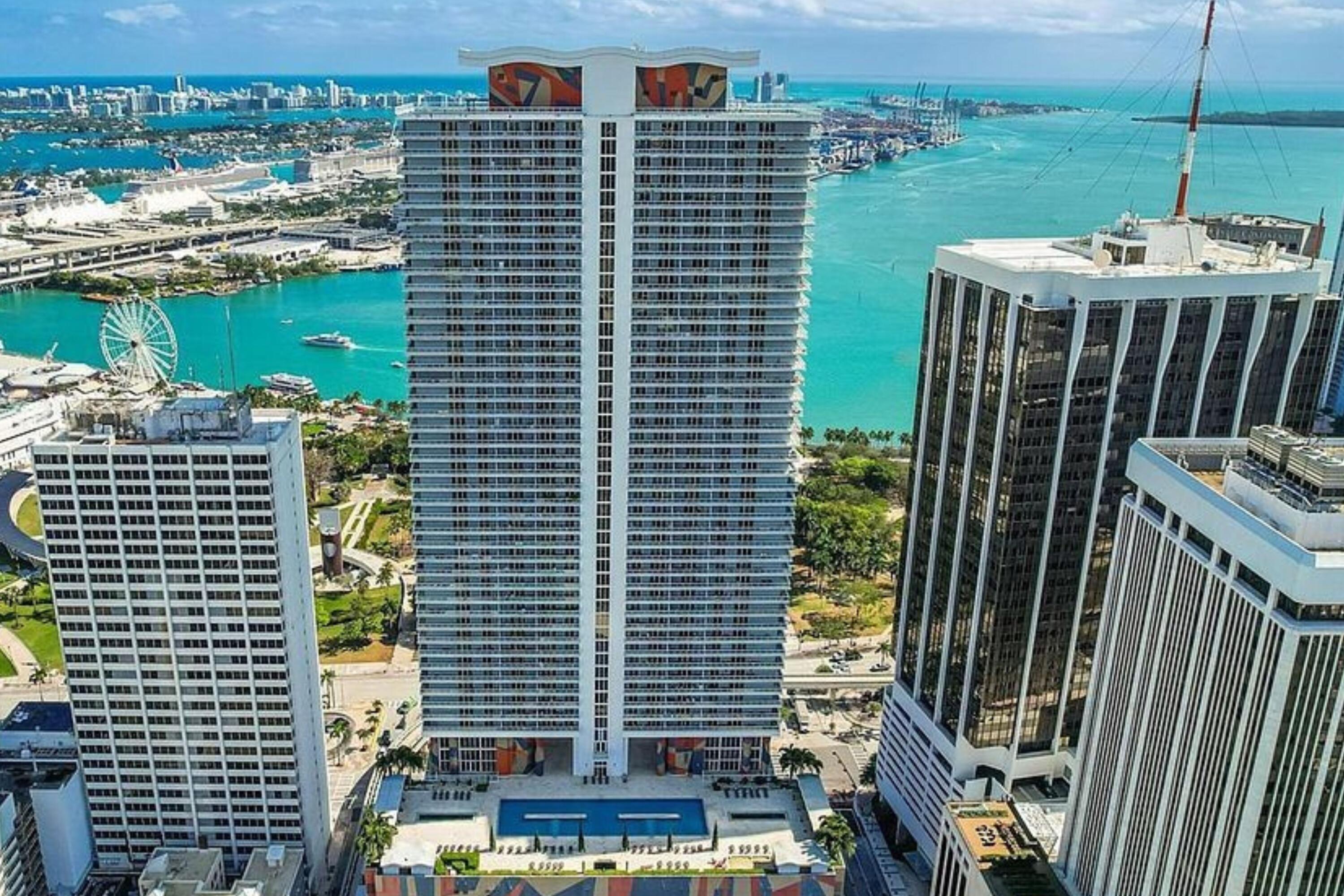50 Biscayne #4503, Miami FL 33132