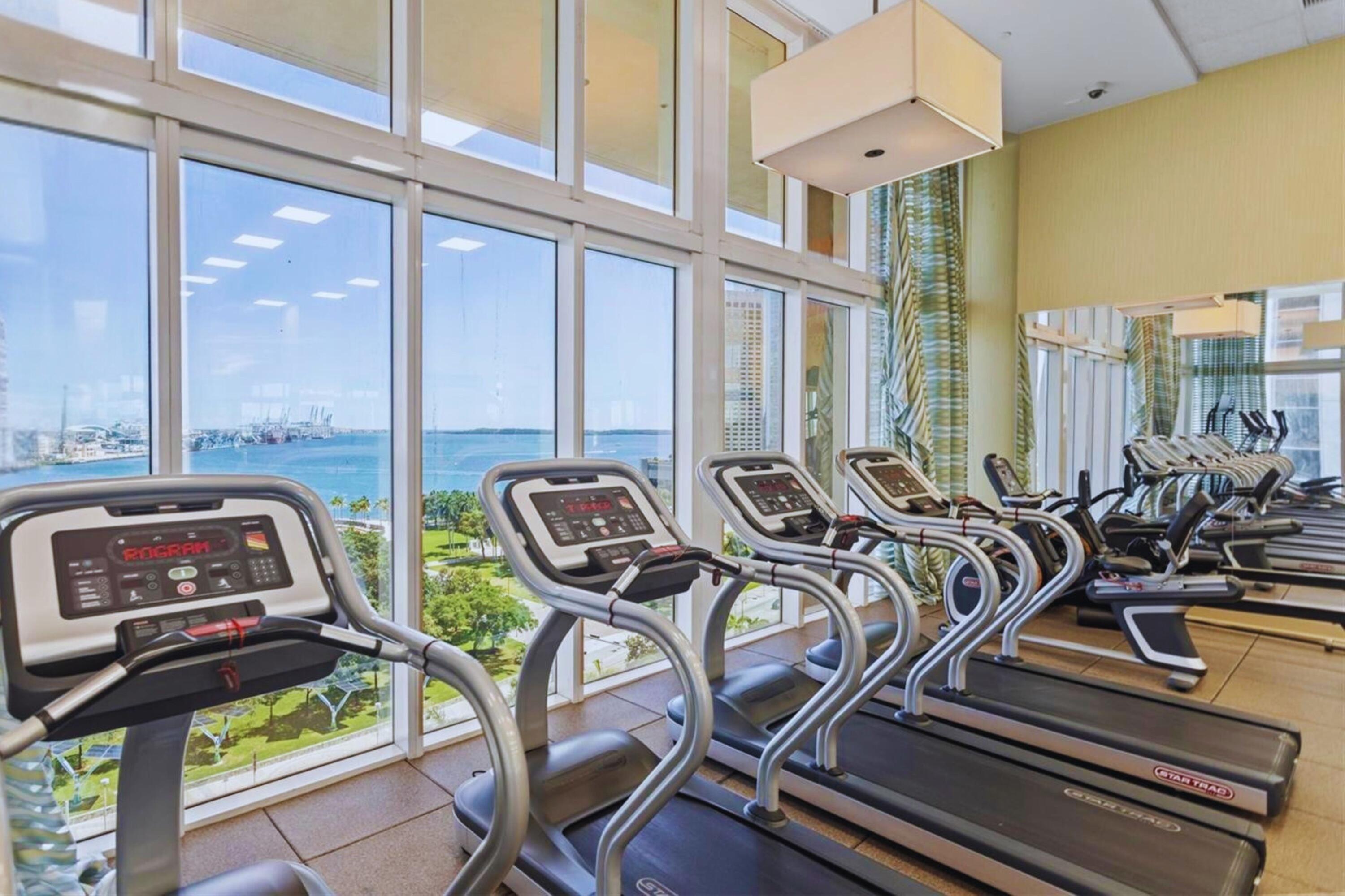50 Biscayne #4503, Miami FL 33132