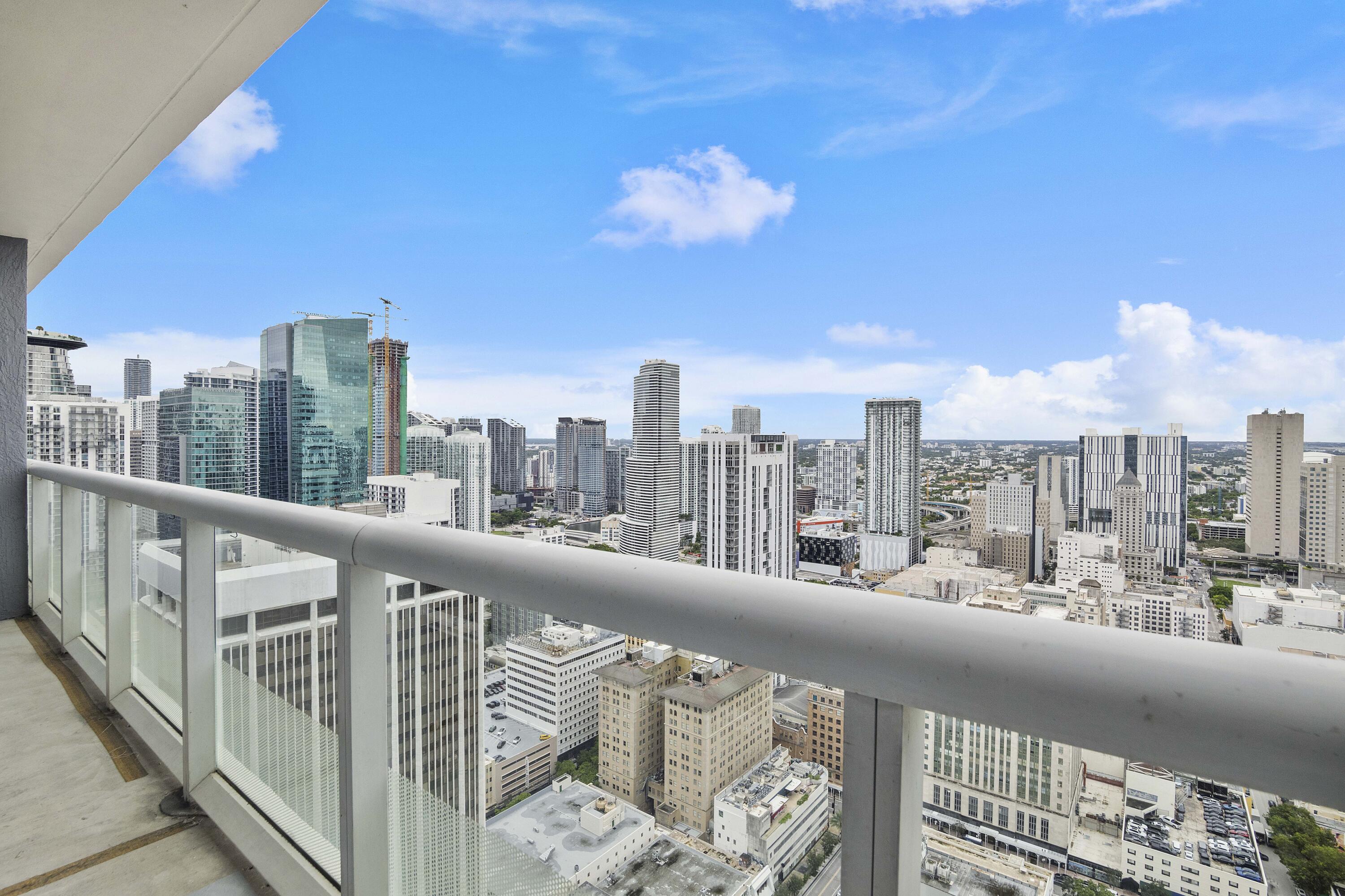 50 Biscayne #4503, Miami FL 33132