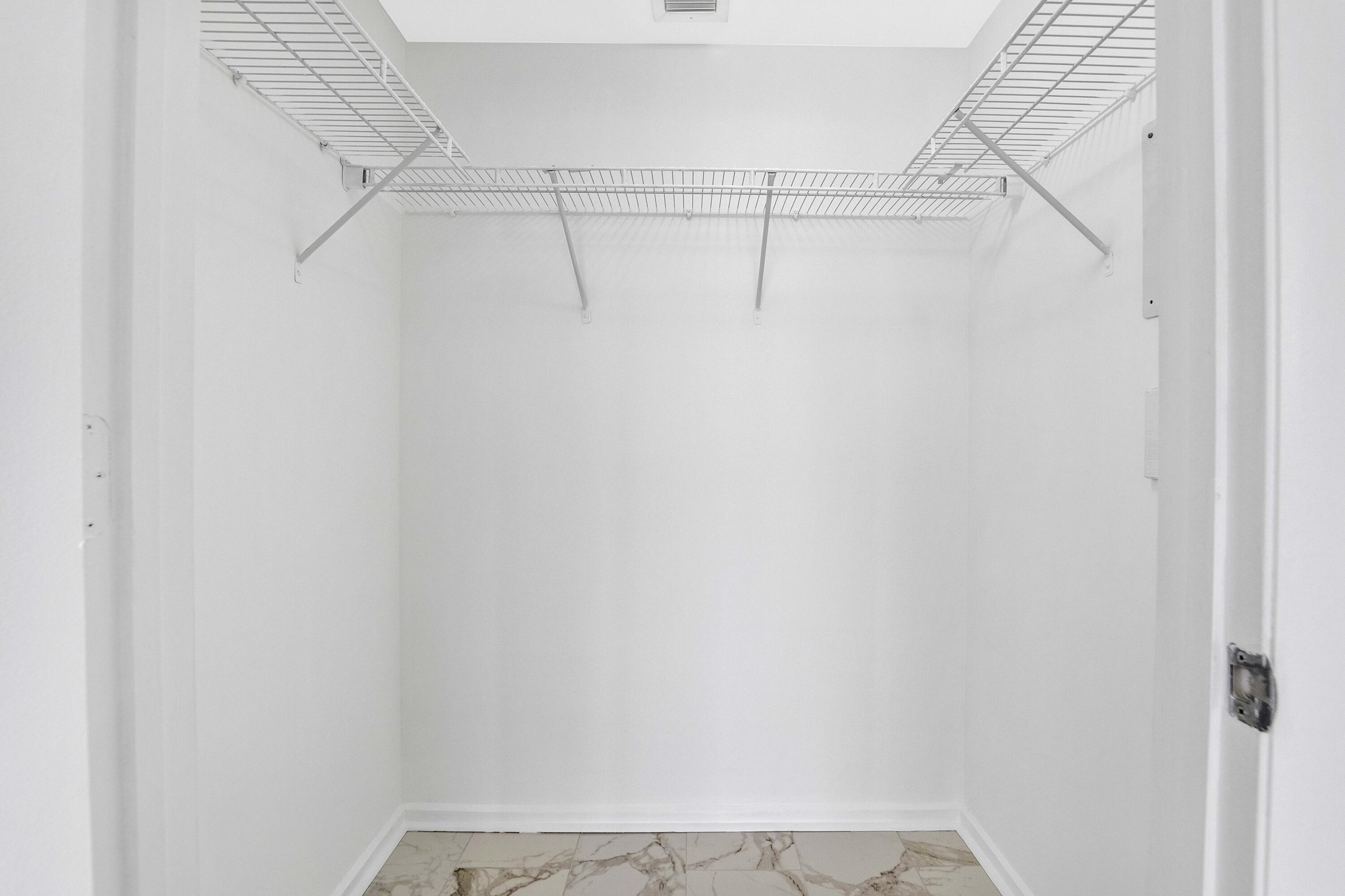50 Biscayne #4503, Miami FL 33132