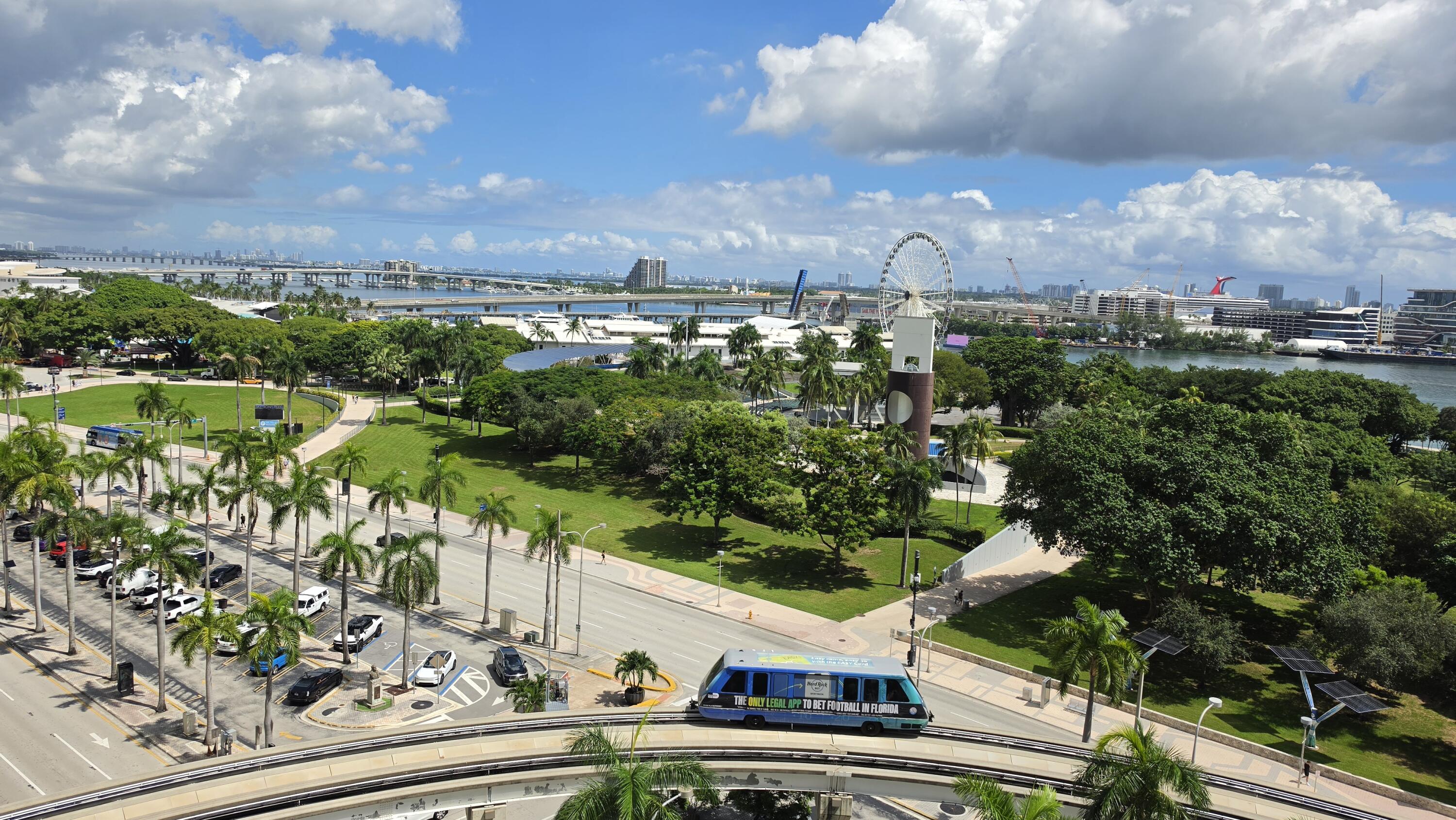 50 Biscayne #4503, Miami FL 33132