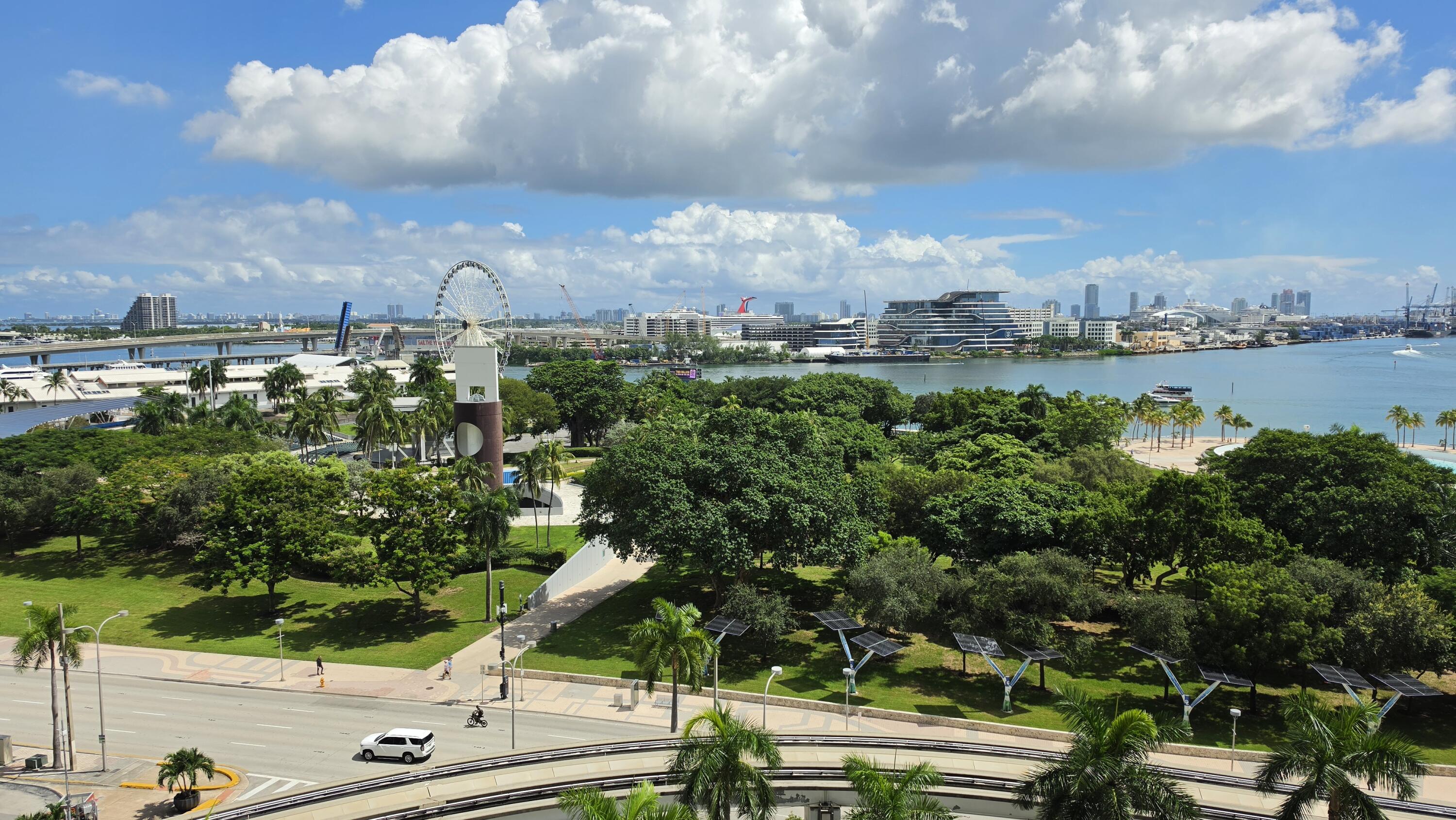 50 Biscayne #4503, Miami FL 33132