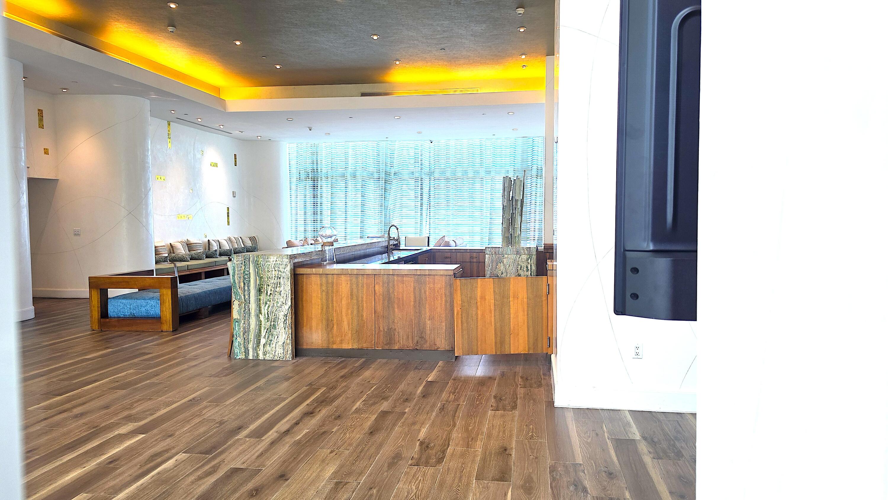 50 Biscayne #4503, Miami FL 33132
