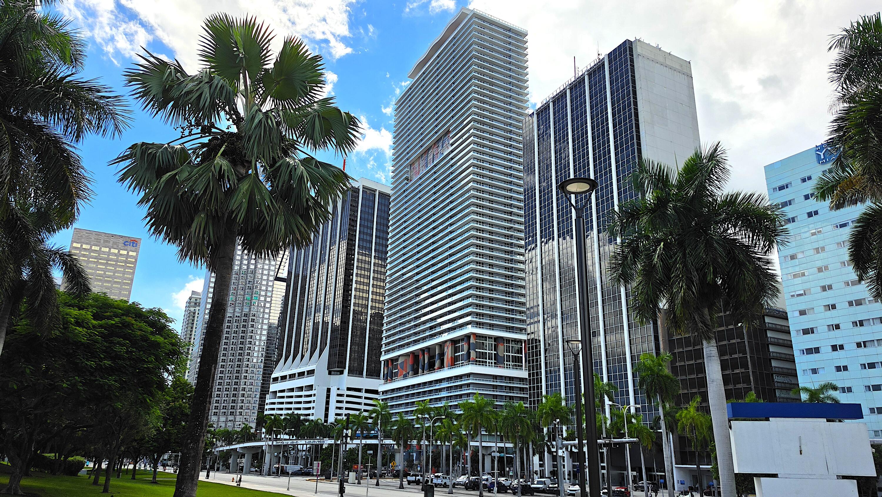 50 Biscayne #4503, Miami FL 33132