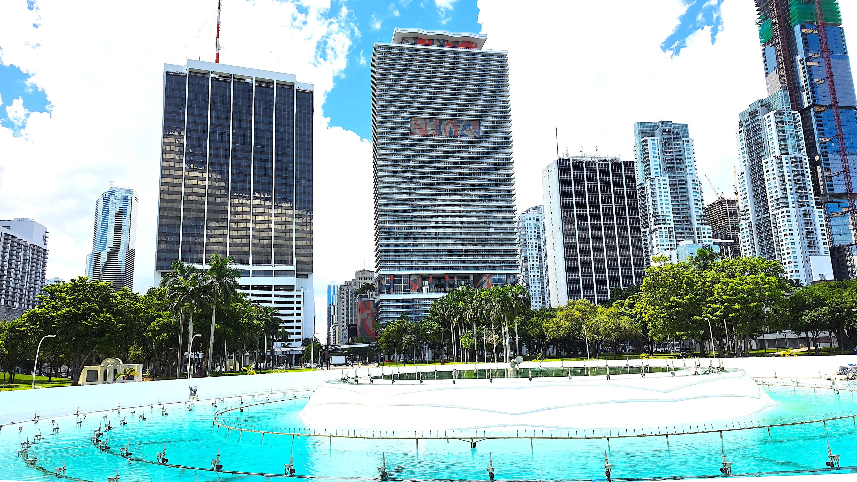 50 Biscayne #4503, Miami FL 33132