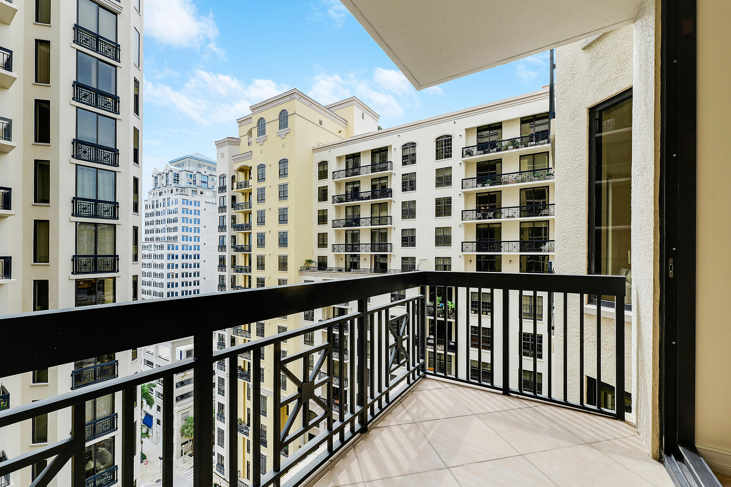 701 S OLIVE #1004, West Palm Beach FL 33401