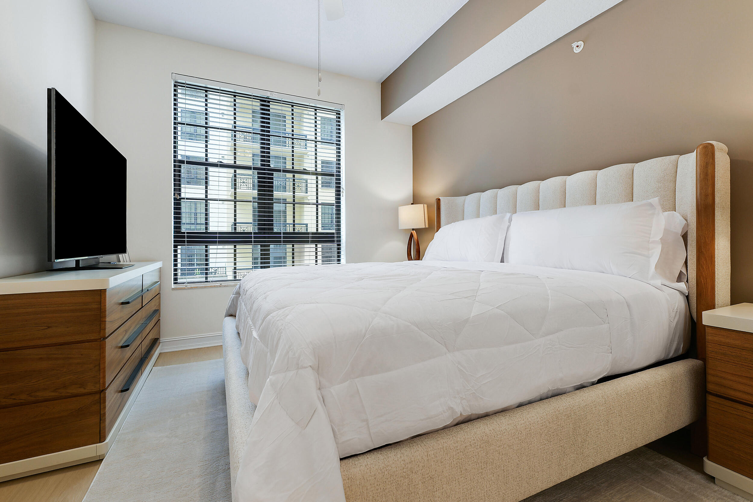 701 S OLIVE #1004, West Palm Beach FL 33401