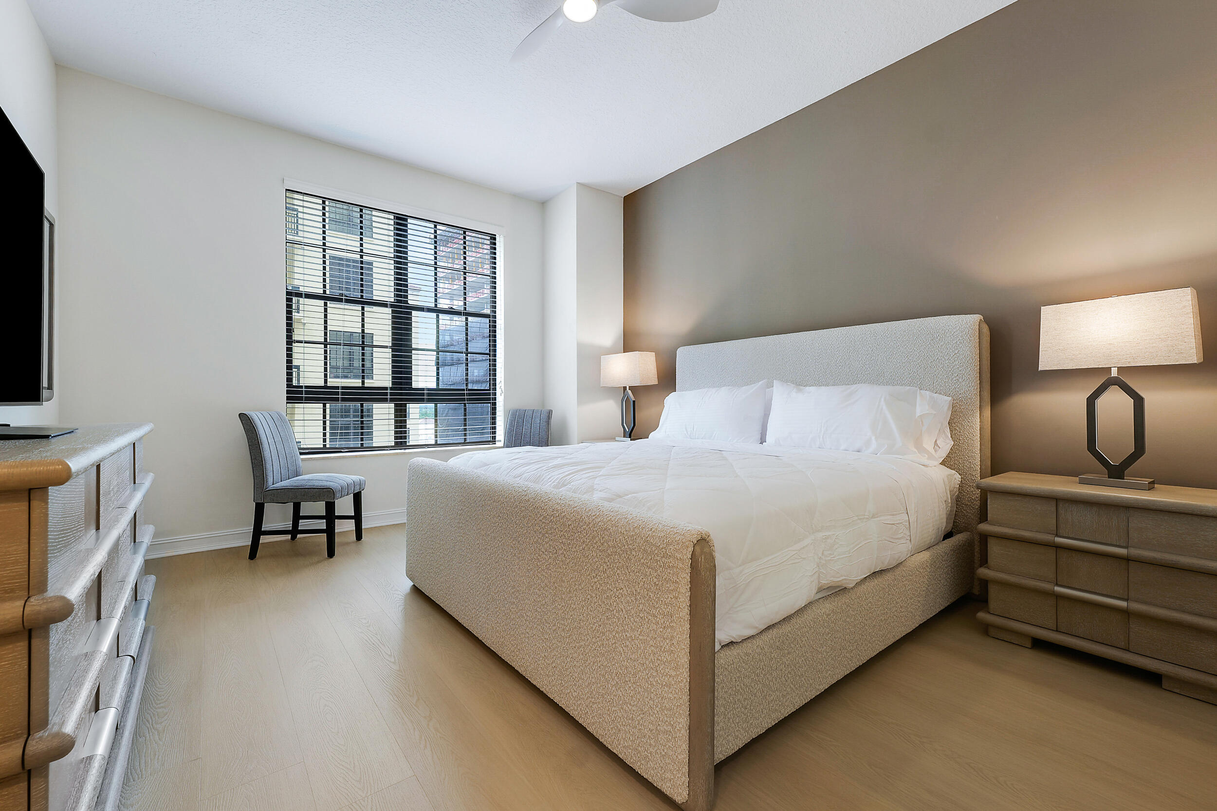 701 S OLIVE #1004, West Palm Beach FL 33401