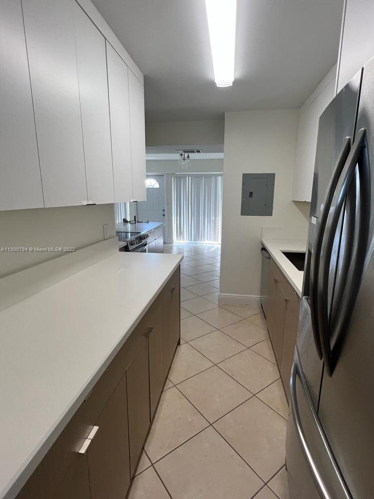 2755 NE 28th #C3, Lighthouse Point FL 33064