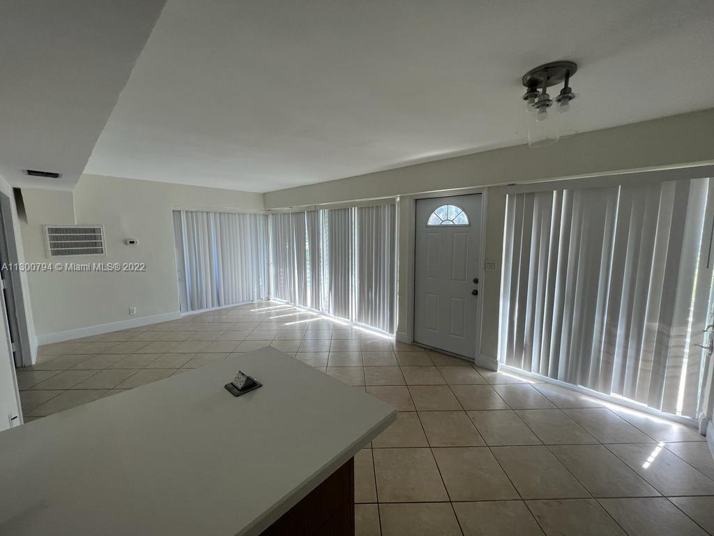 2755 NE 28th #C3, Lighthouse Point FL 33064