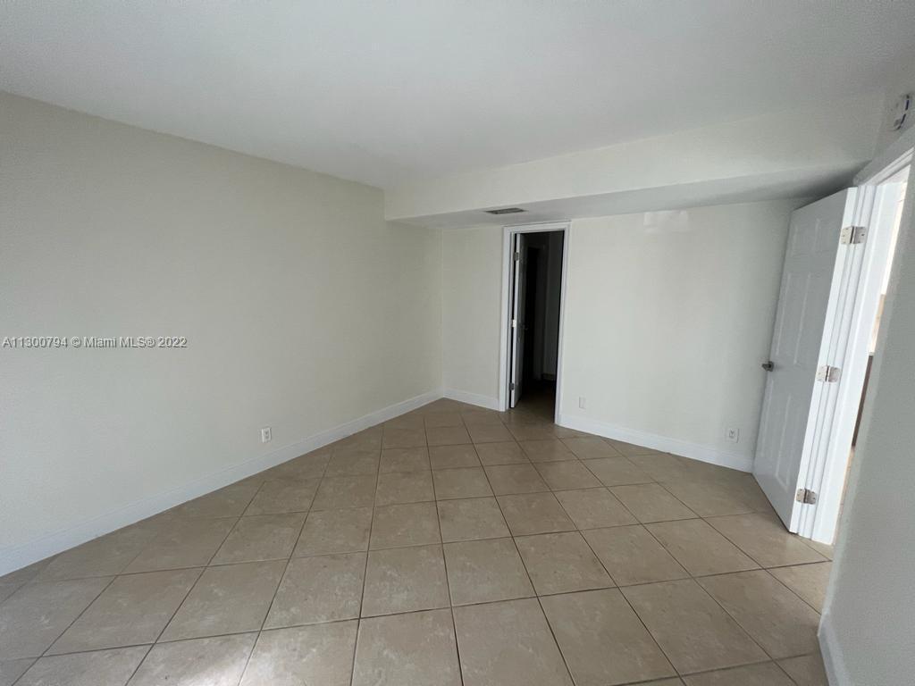 2755 NE 28th #C3, Lighthouse Point FL 33064