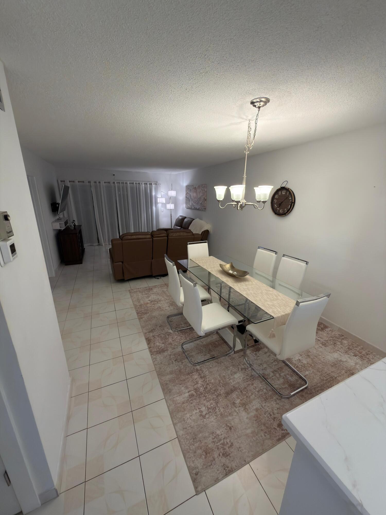 450 PARADISE ISLE #201, Hallandale Beach FL 33009