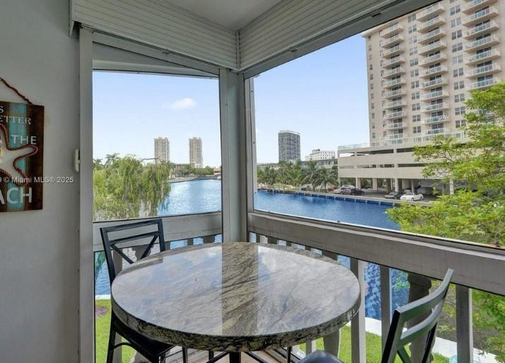 450 PARADISE ISLE #201, Hallandale Beach FL 33009