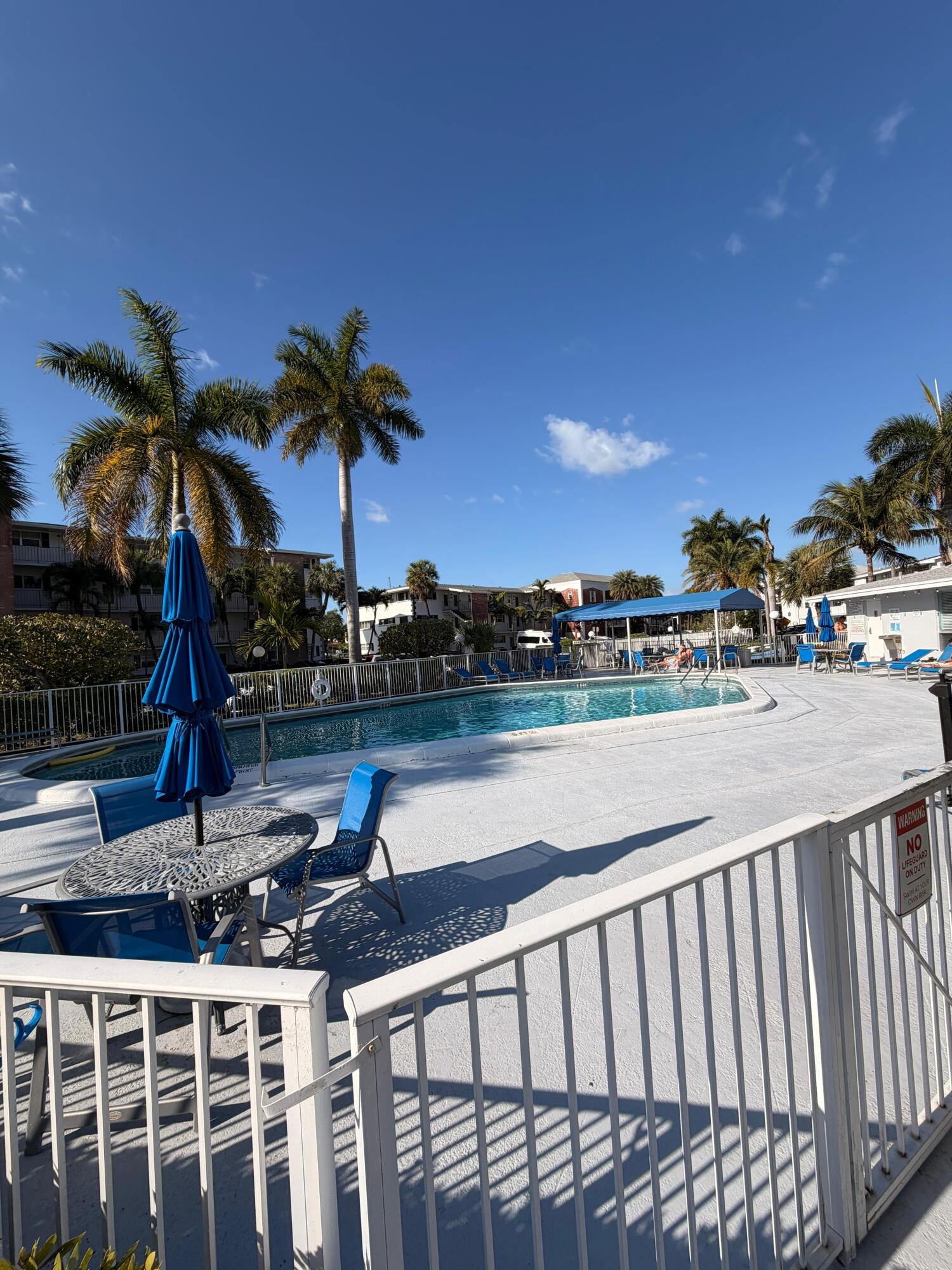 450 PARADISE ISLE #201, Hallandale Beach FL 33009