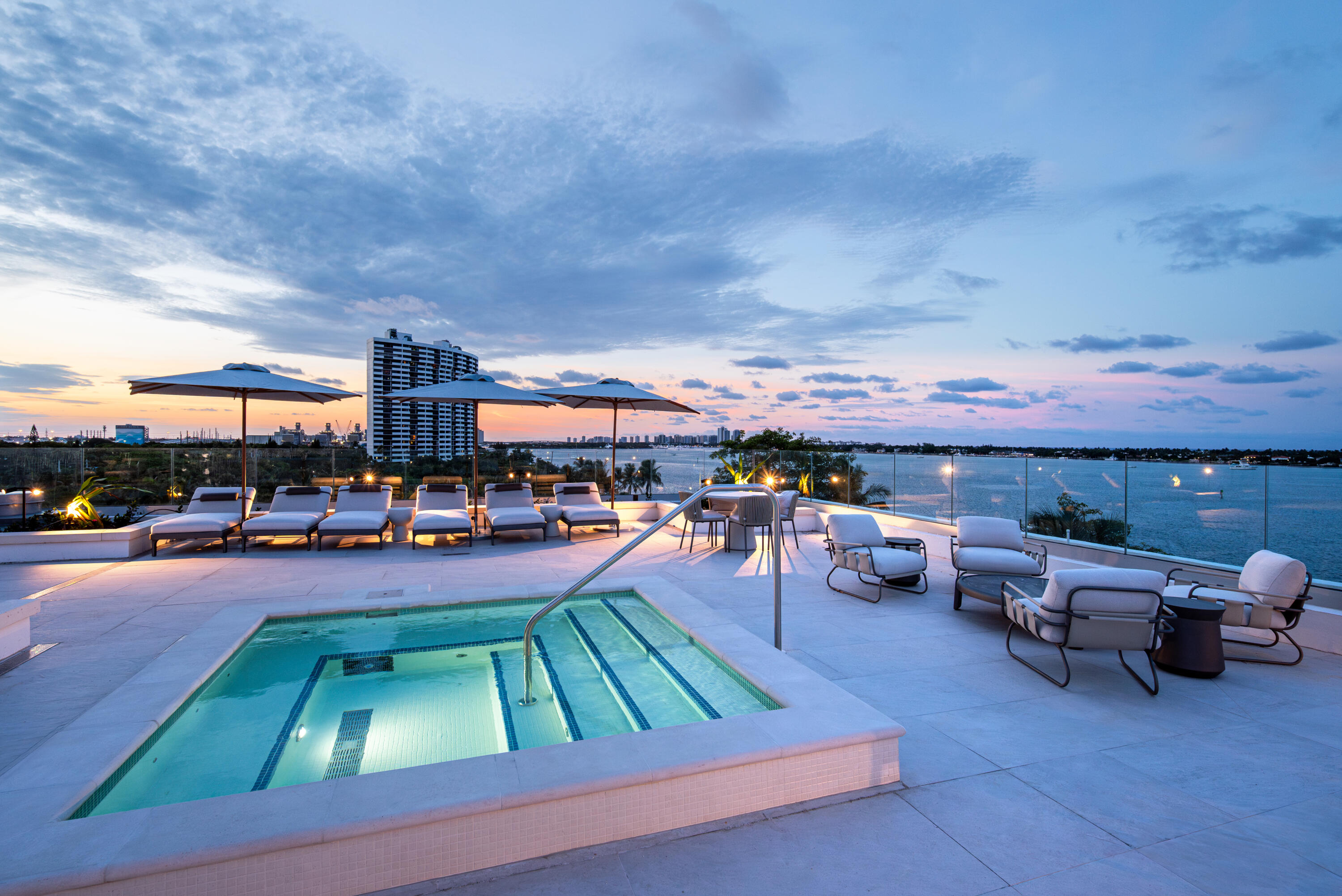 4714 N Flagler #901, West Palm Beach FL 33407