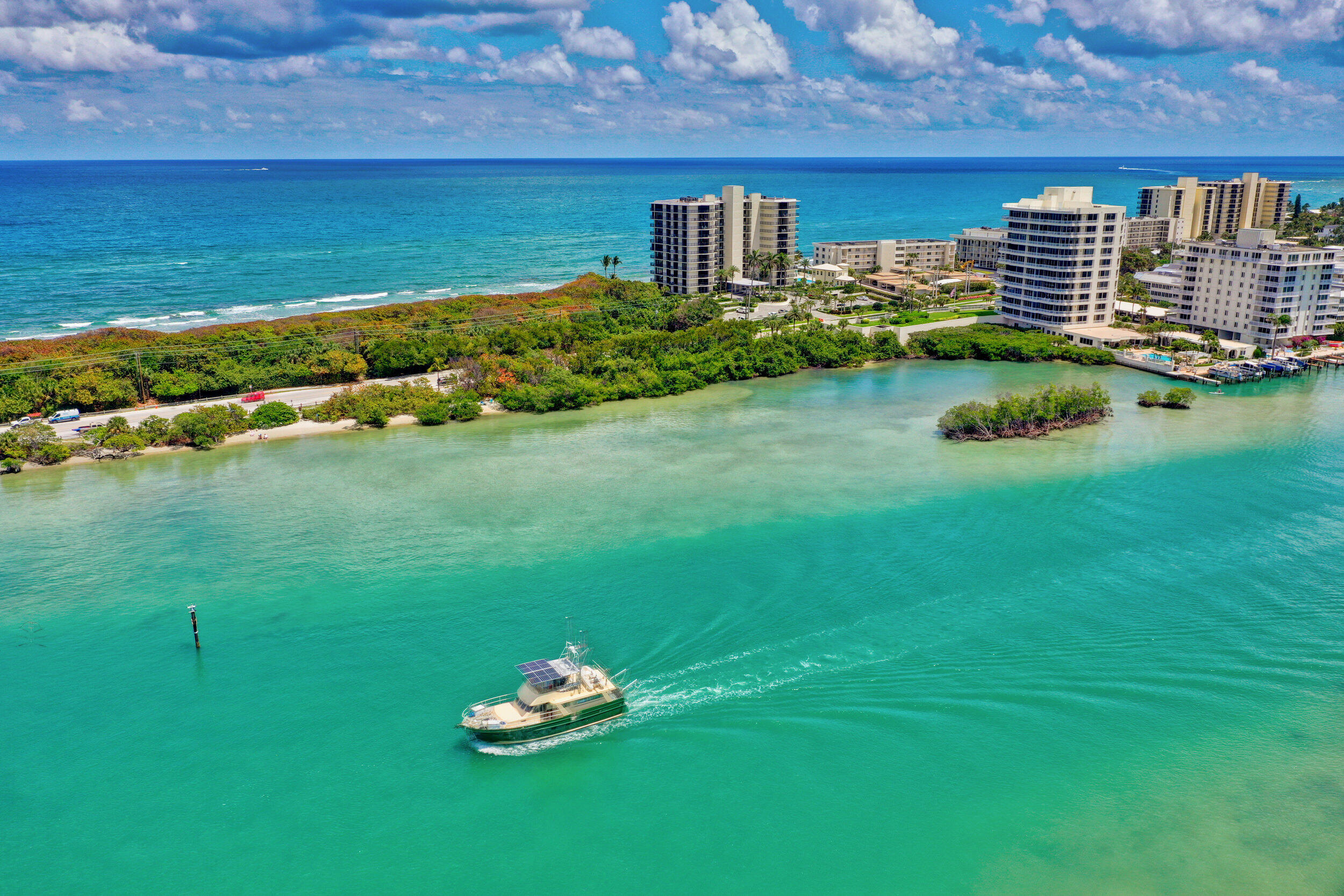 400 Beach #702, Tequesta FL 33469