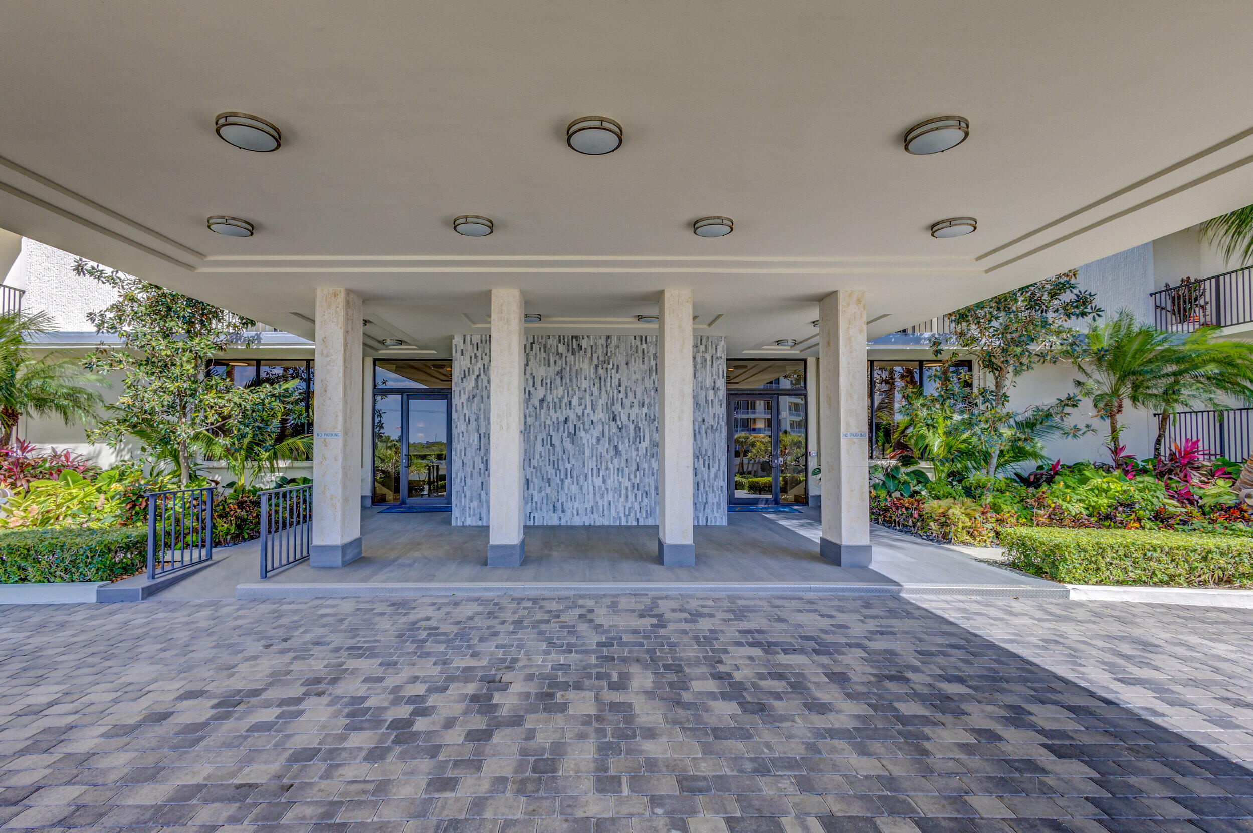 400 Beach #702, Tequesta FL 33469