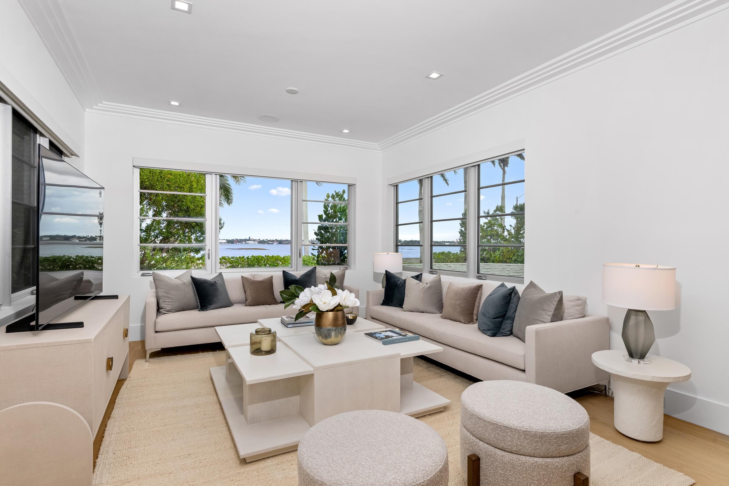 2745 S Flagler, West Palm Beach FL 33405