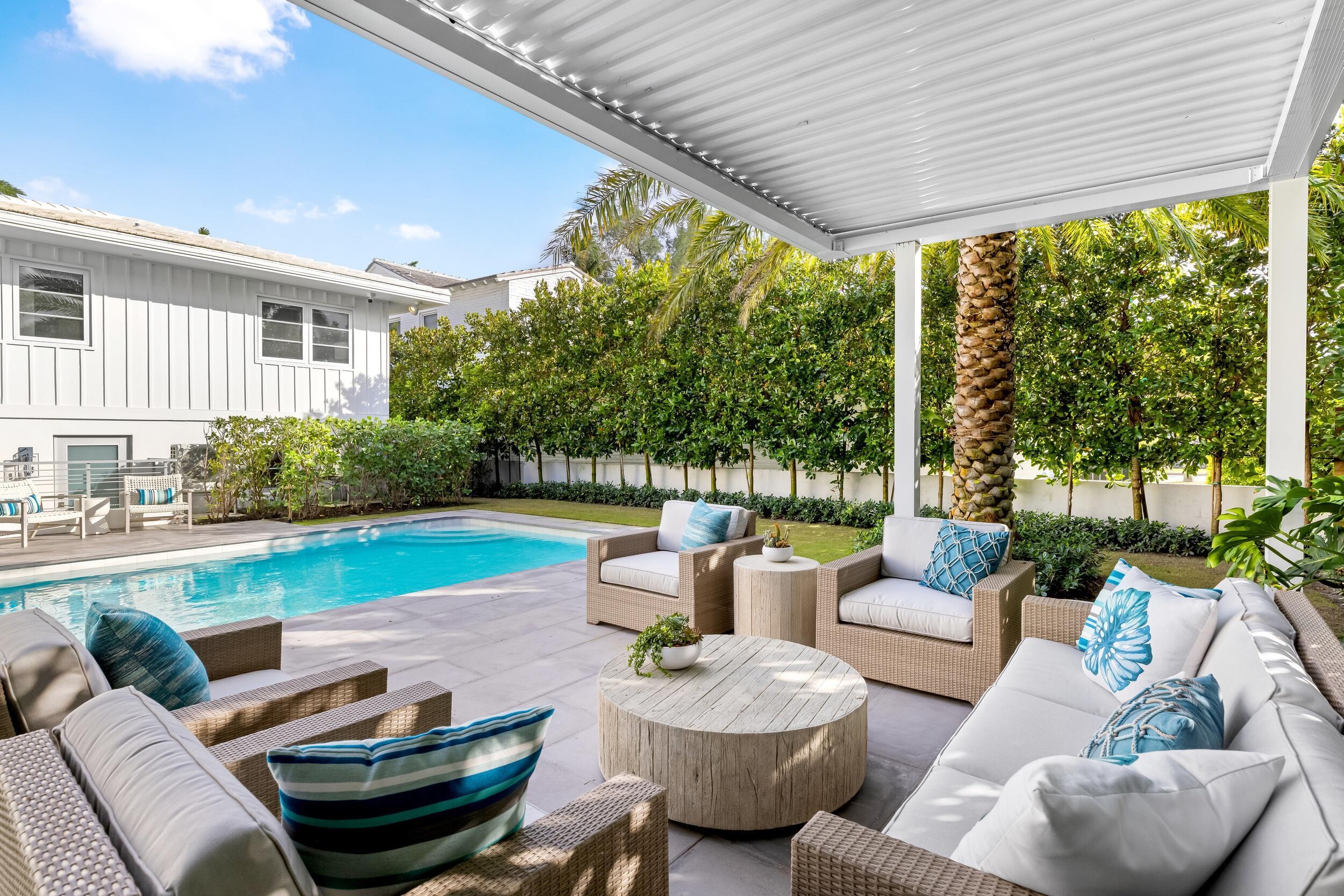2745 S Flagler, West Palm Beach FL 33405