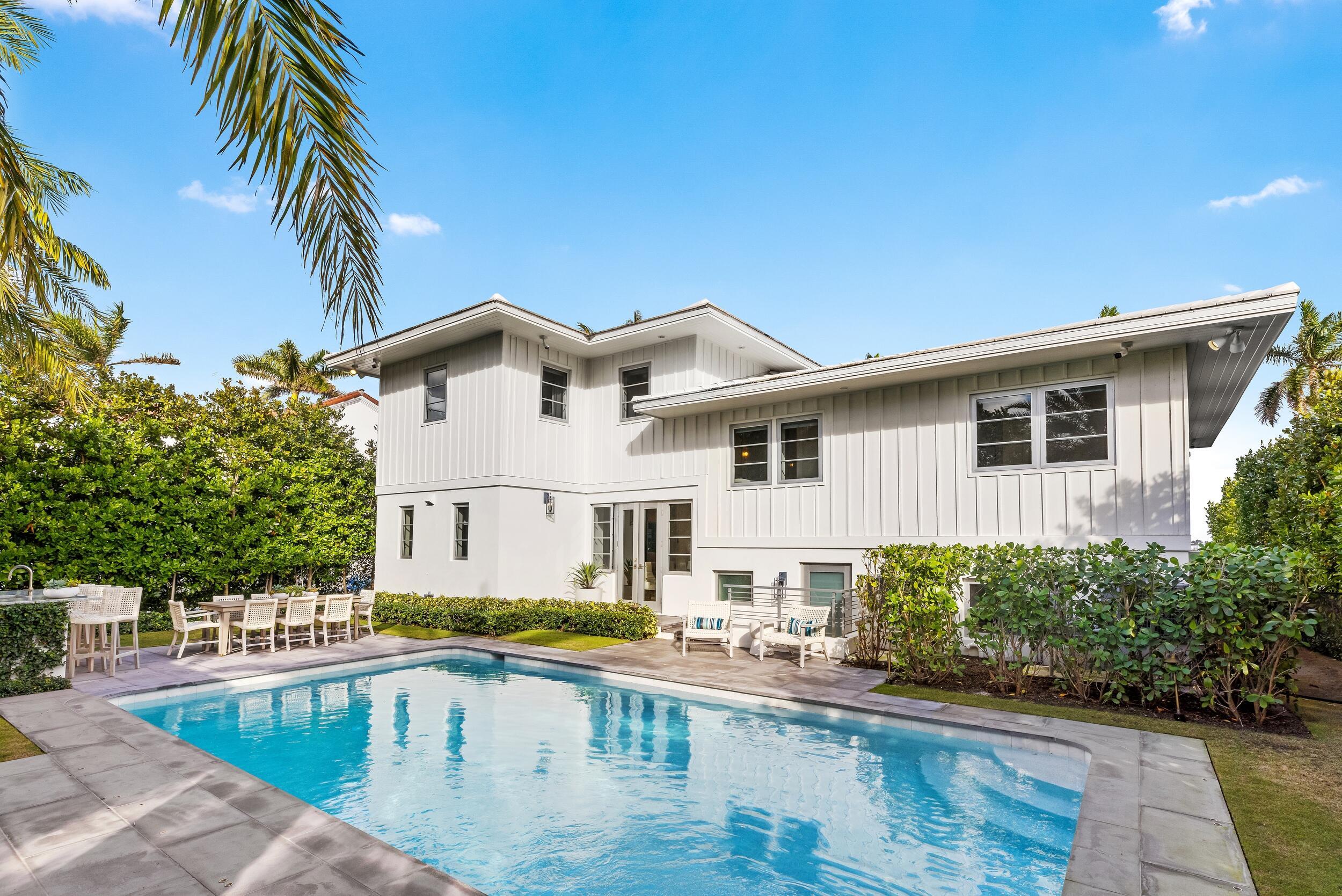2745 S Flagler, West Palm Beach FL 33405