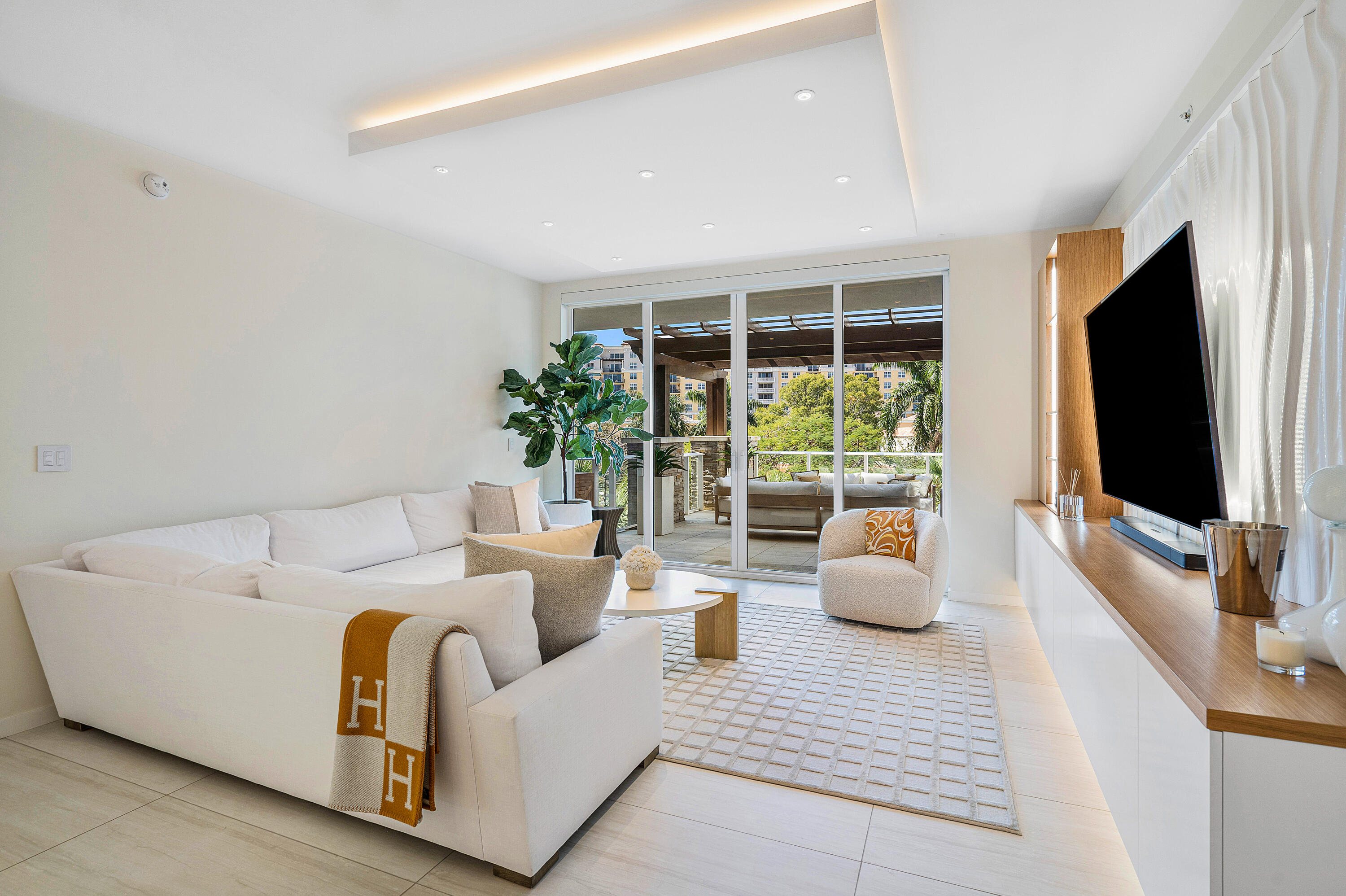200 SE Mizner #308, Boca Raton FL 33432