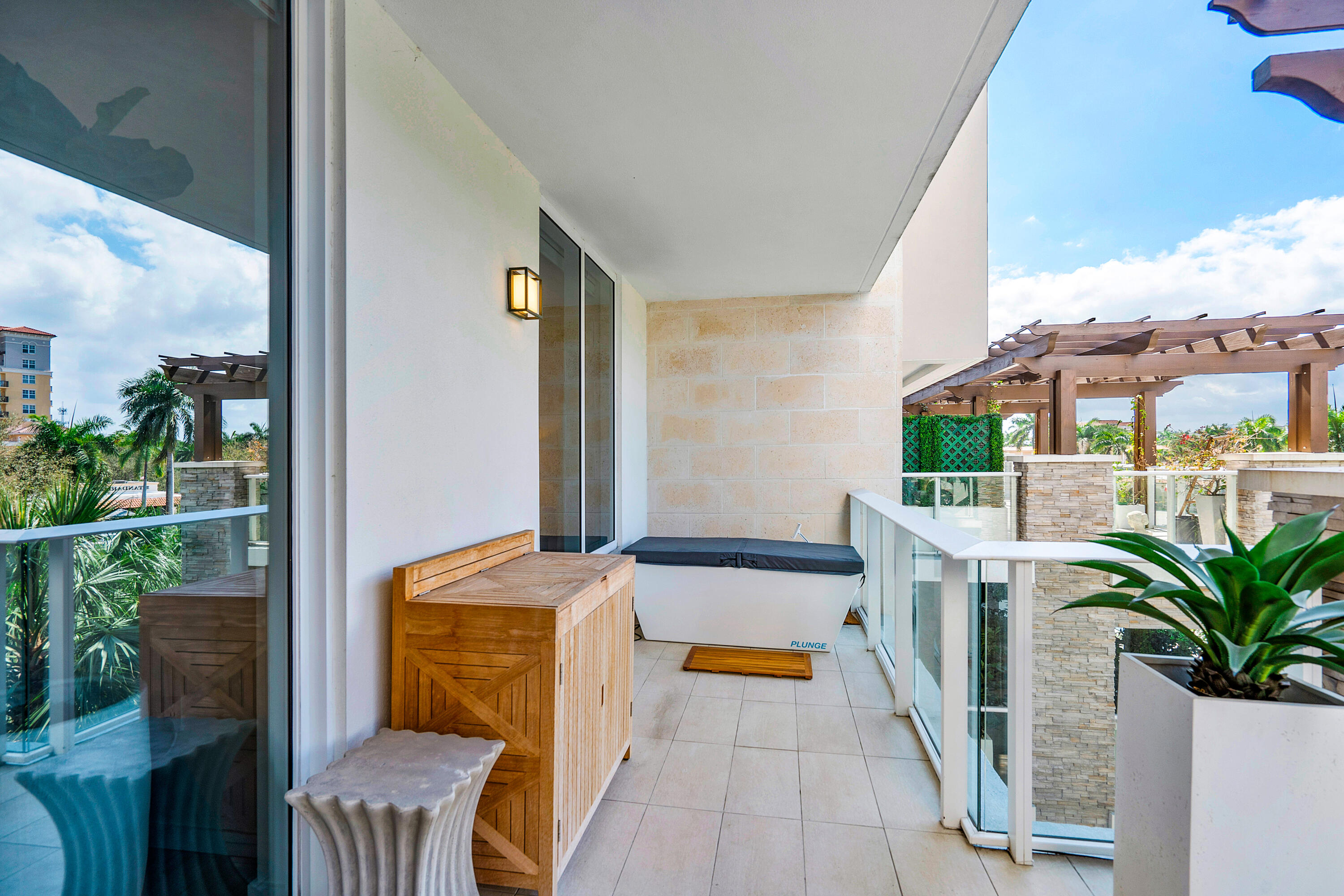 200 SE Mizner #308, Boca Raton FL 33432