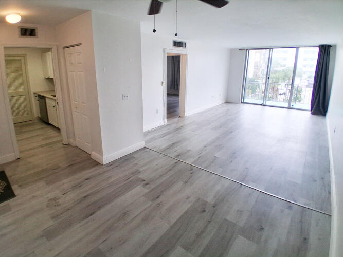 301 Croton #302, Lantana FL 33462