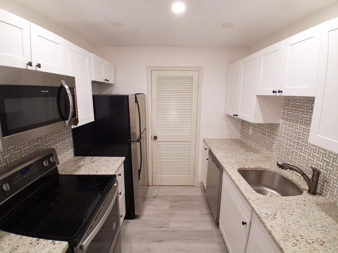 301 Croton #302, Lantana FL 33462