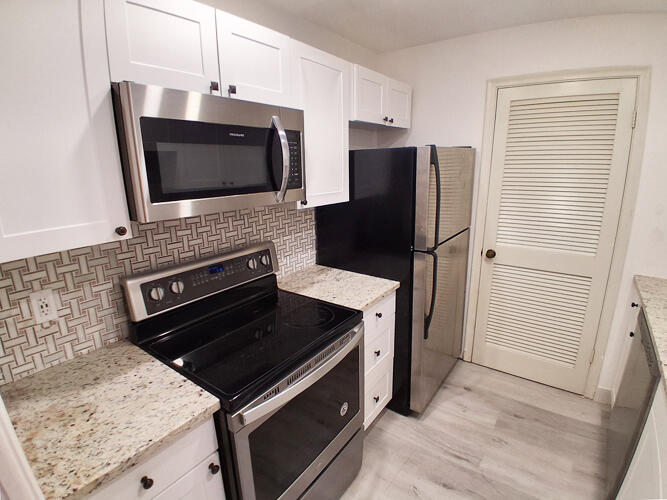 301 Croton #302, Lantana FL 33462