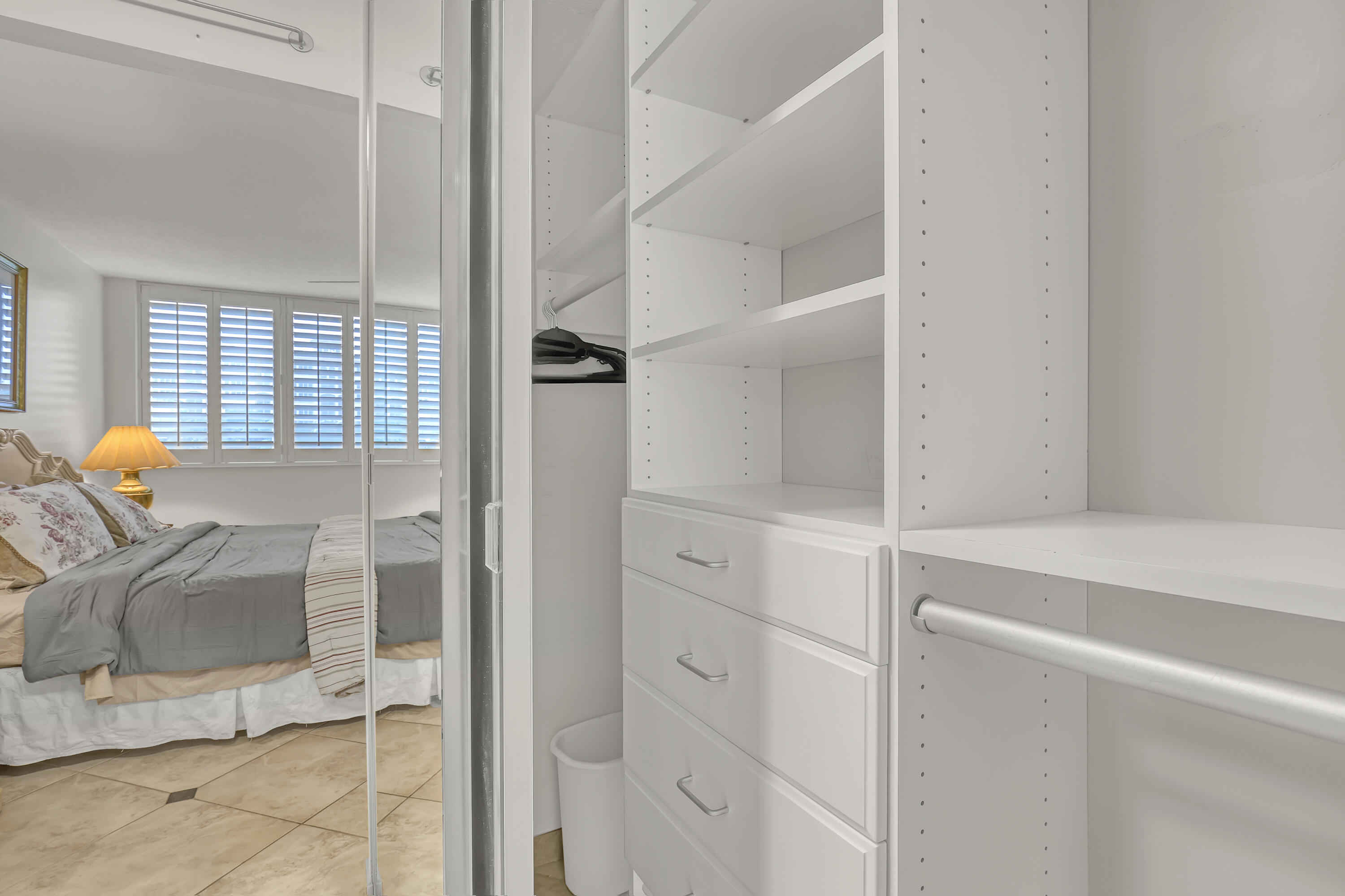 125 S OCEAN #304, Palm Beach Shores FL 33404