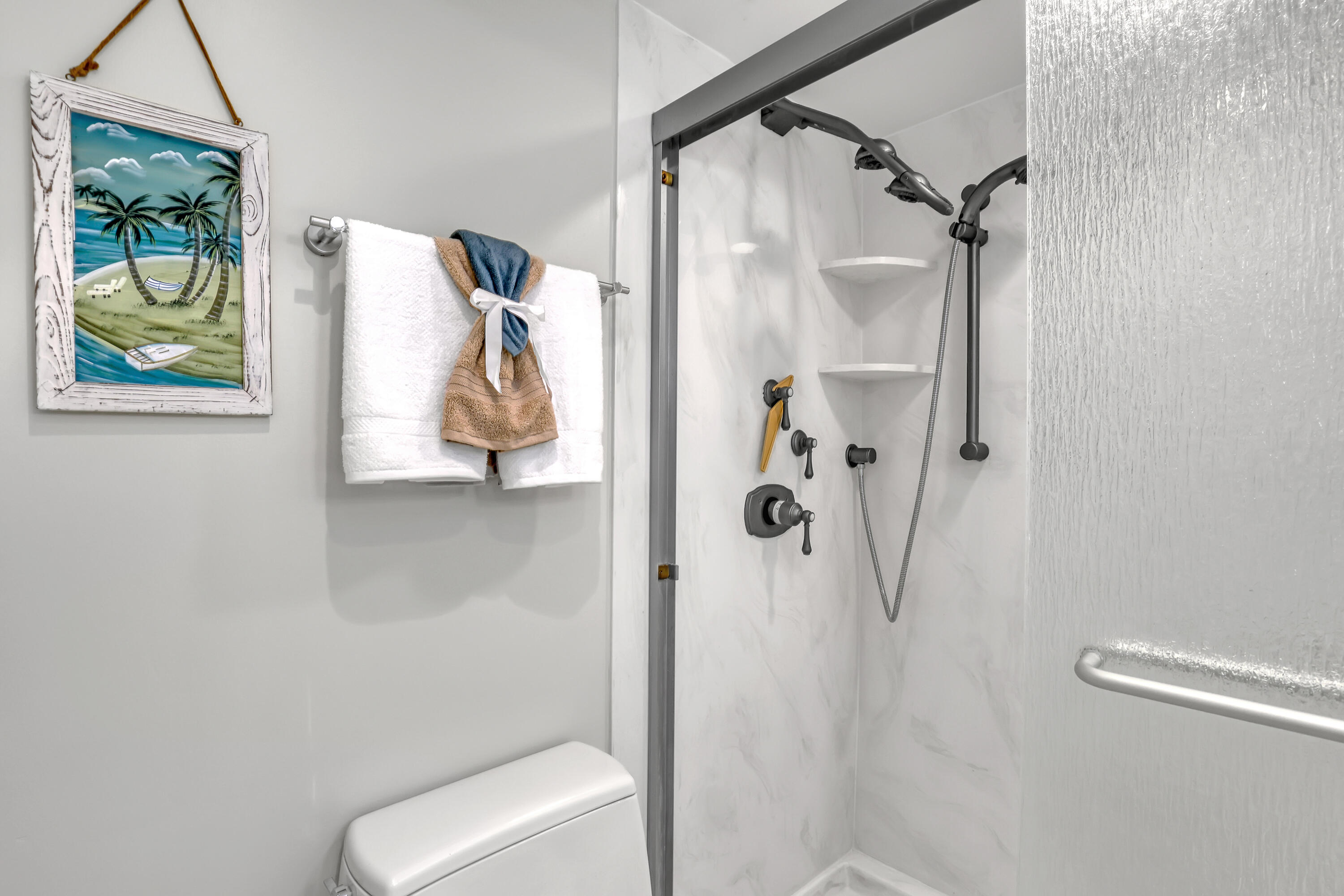 125 S OCEAN #304, Palm Beach Shores FL 33404