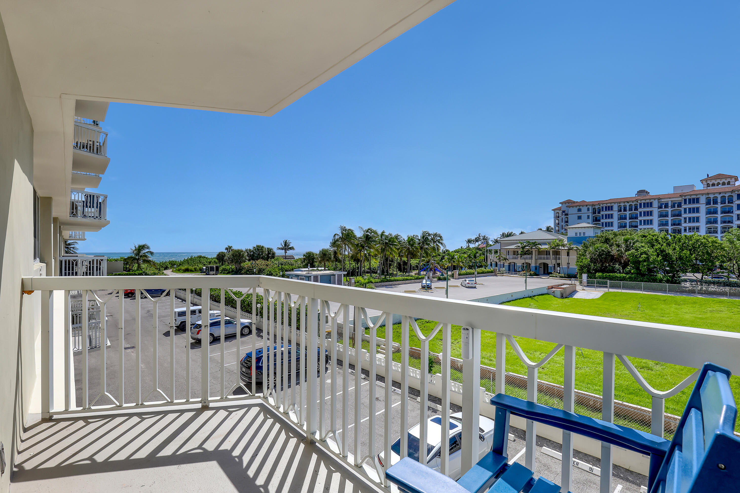 125 S OCEAN #304, Palm Beach Shores FL 33404