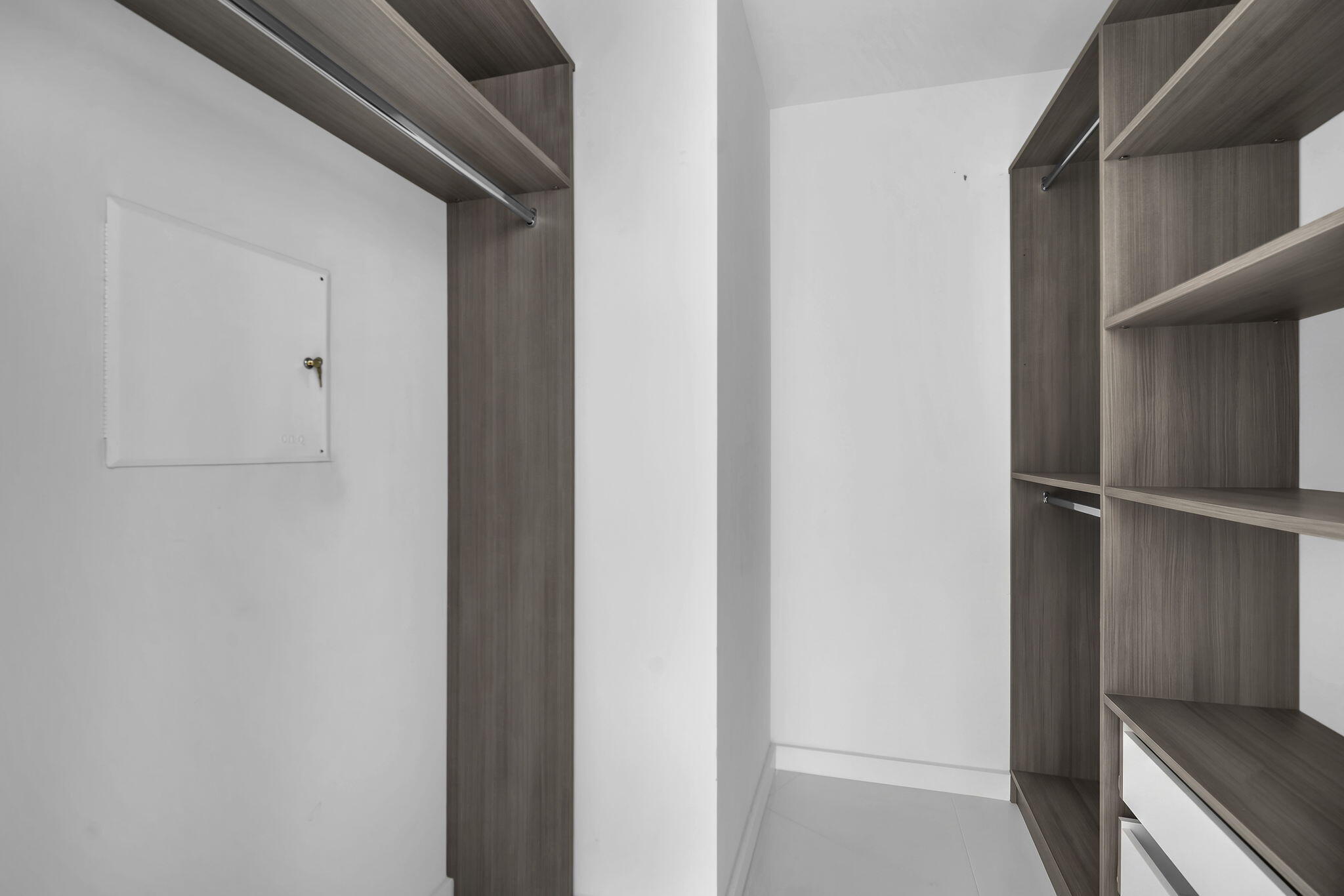851 NE 1ST #1002, Miami FL 33132