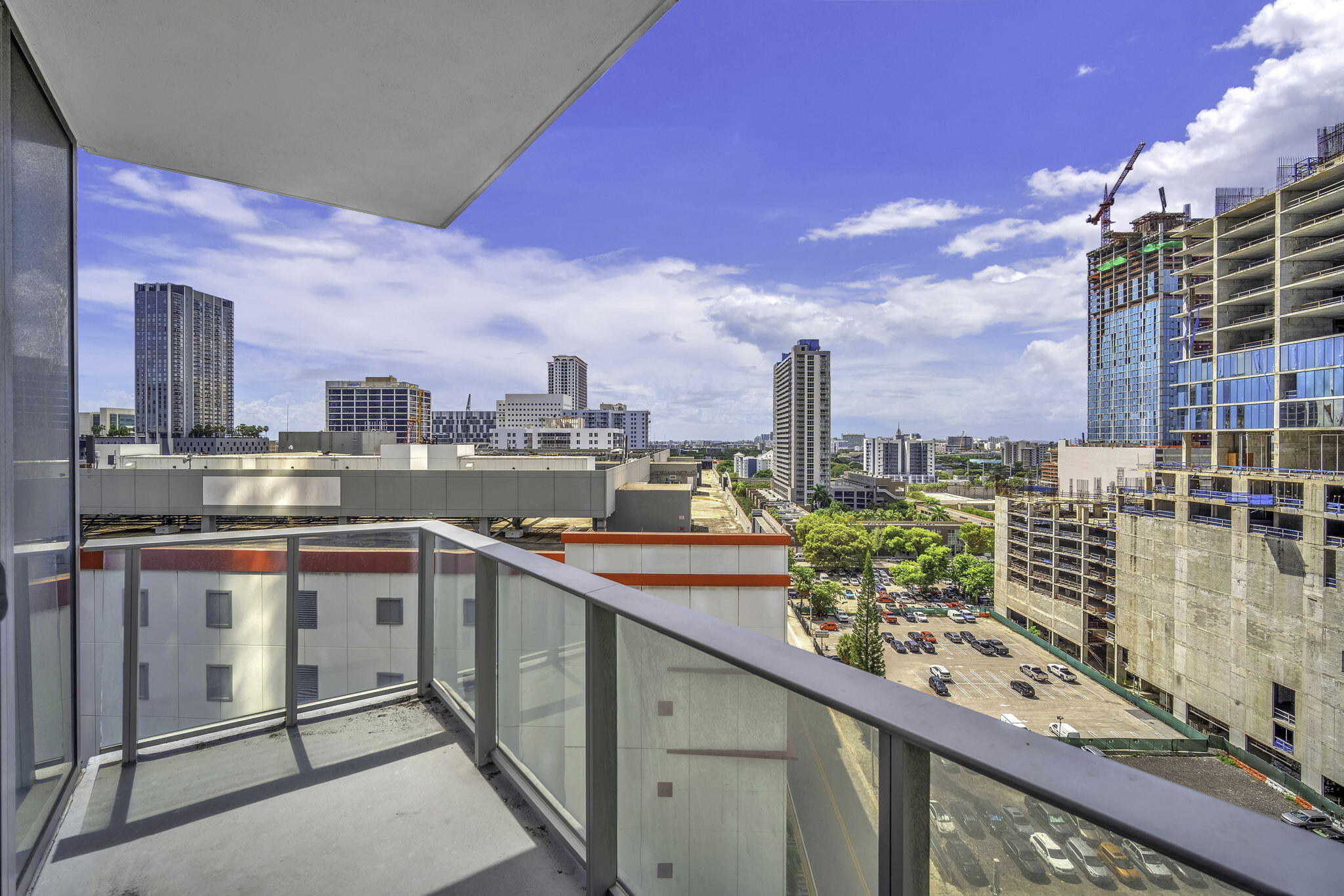 851 NE 1ST #1002, Miami FL 33132