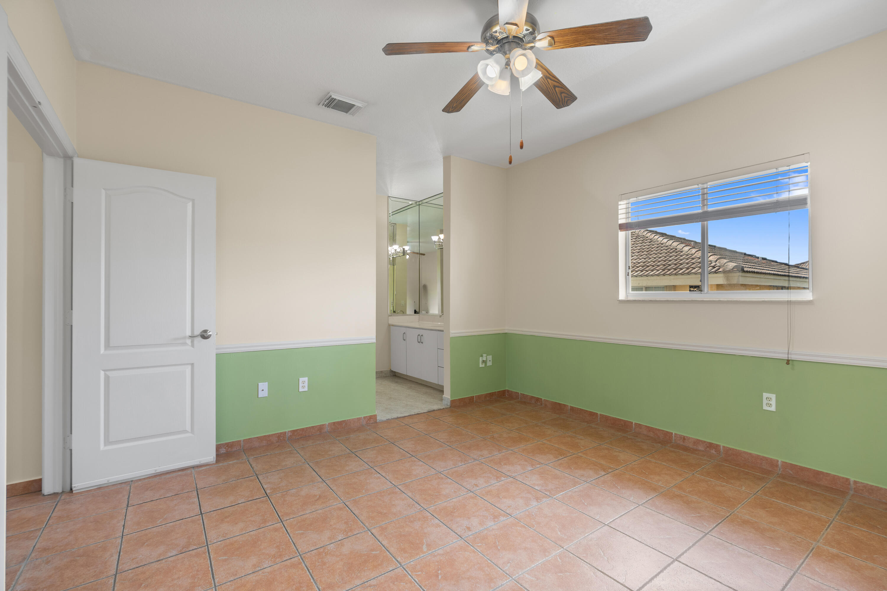 7520 W 20TH #206, Hialeah FL 33016