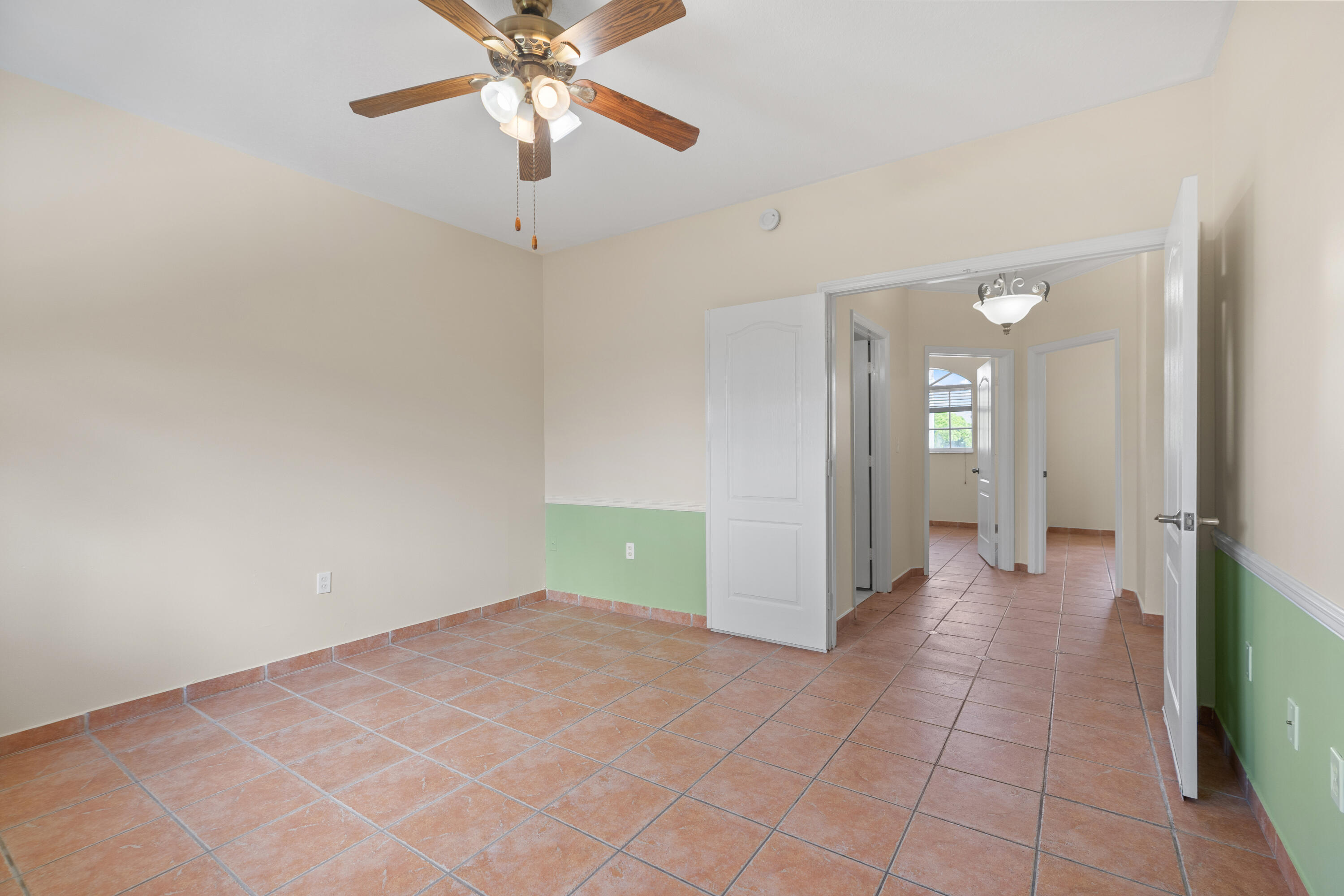 7520 W 20TH #206, Hialeah FL 33016