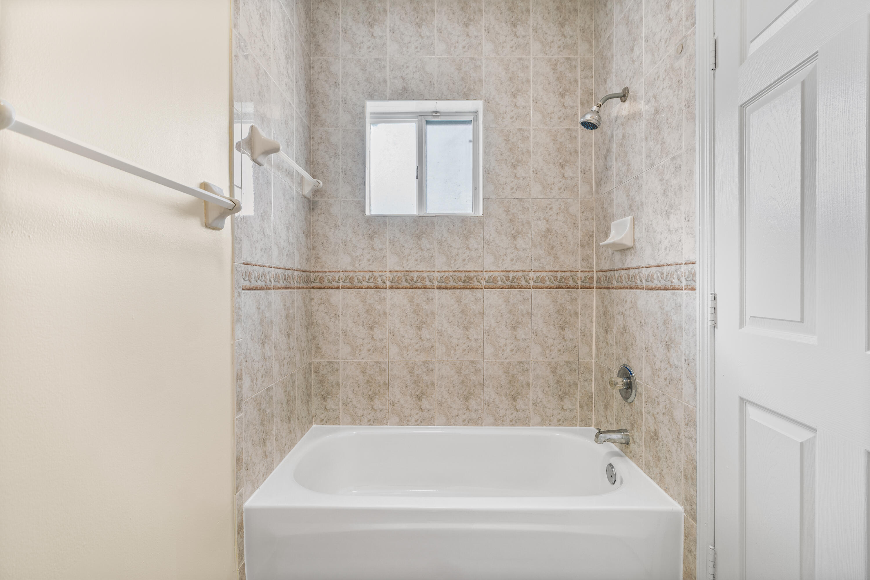7520 W 20TH #206, Hialeah FL 33016
