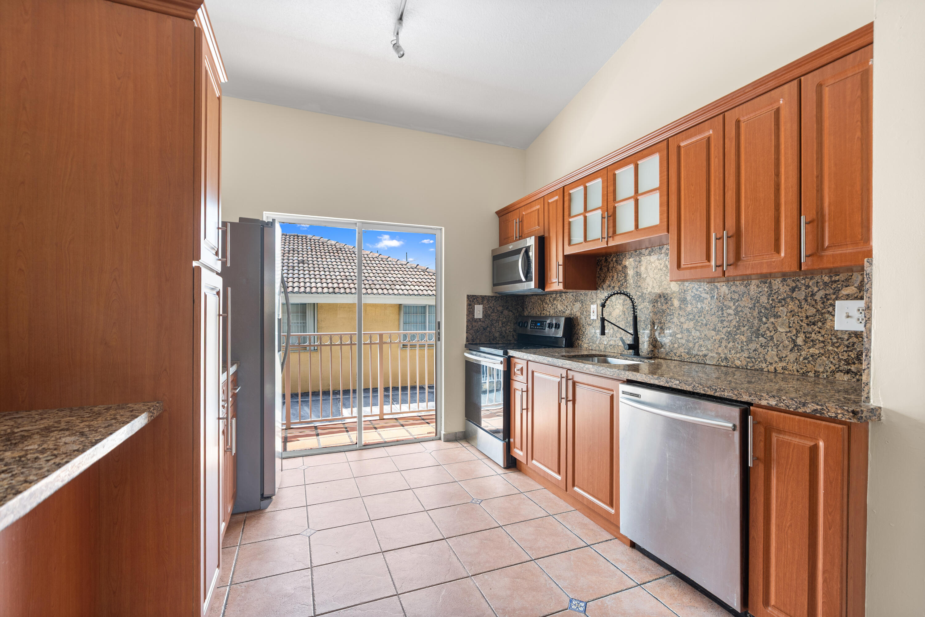 7520 W 20TH #206, Hialeah FL 33016