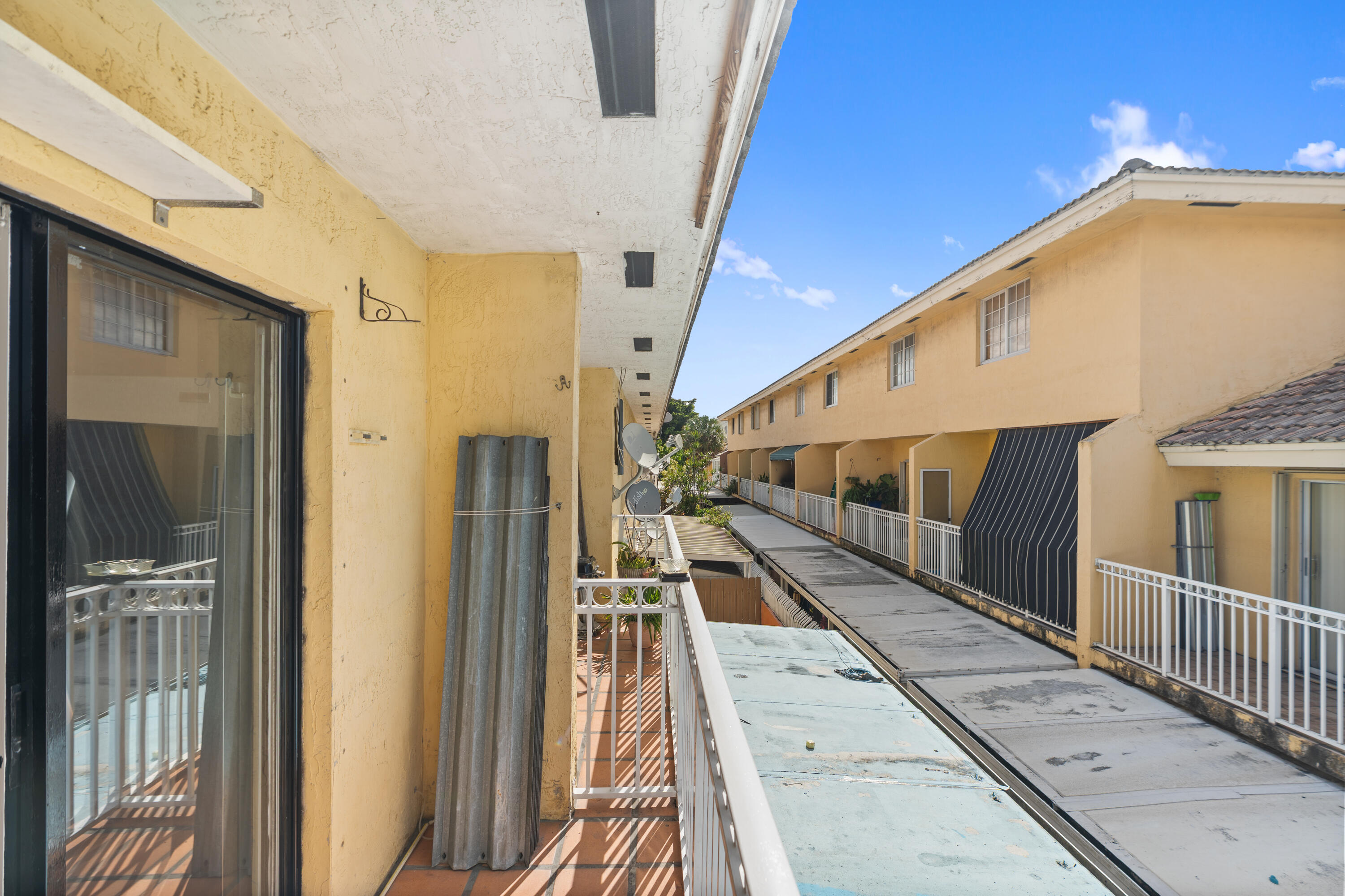 7520 W 20TH #206, Hialeah FL 33016