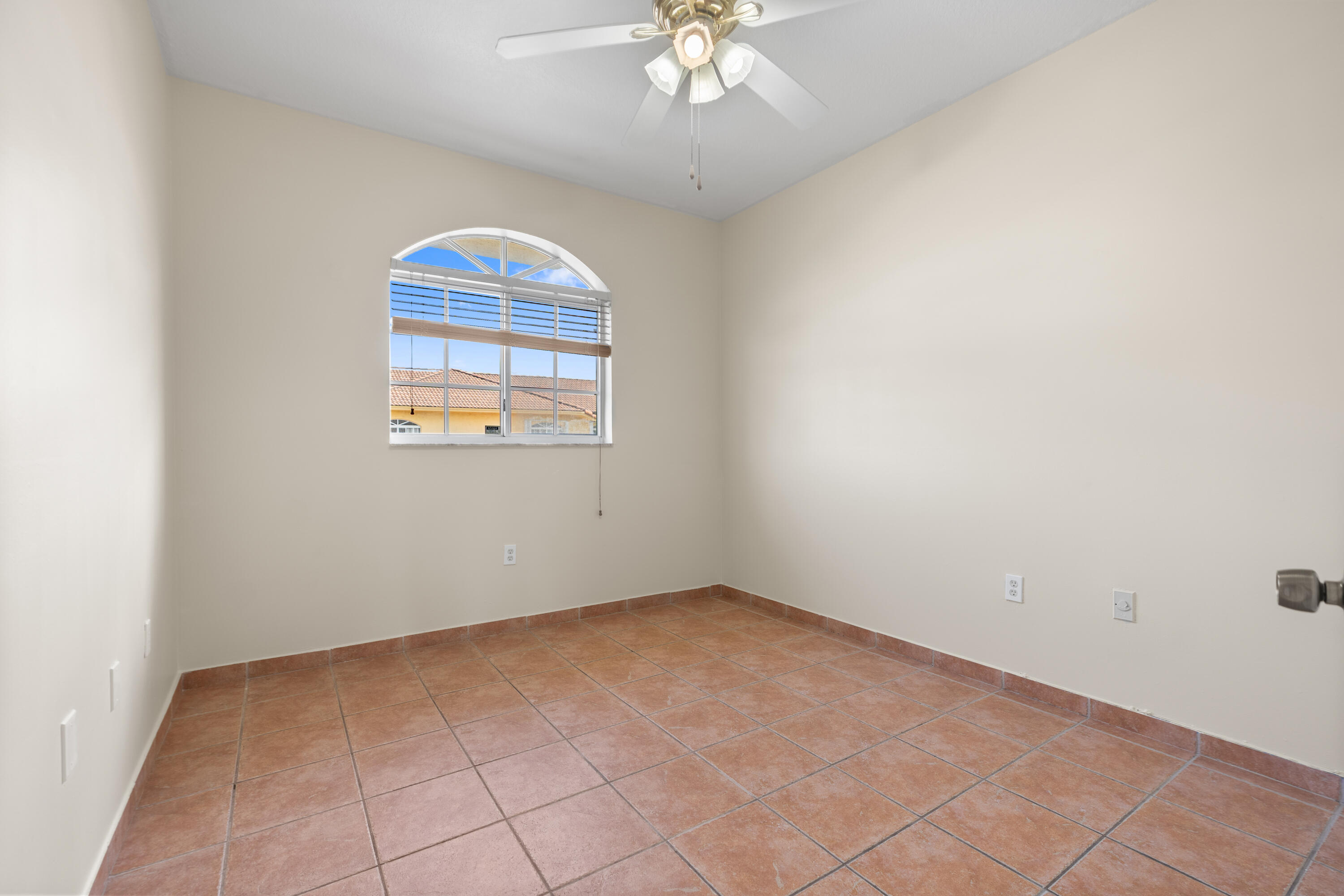 7520 W 20TH #206, Hialeah FL 33016