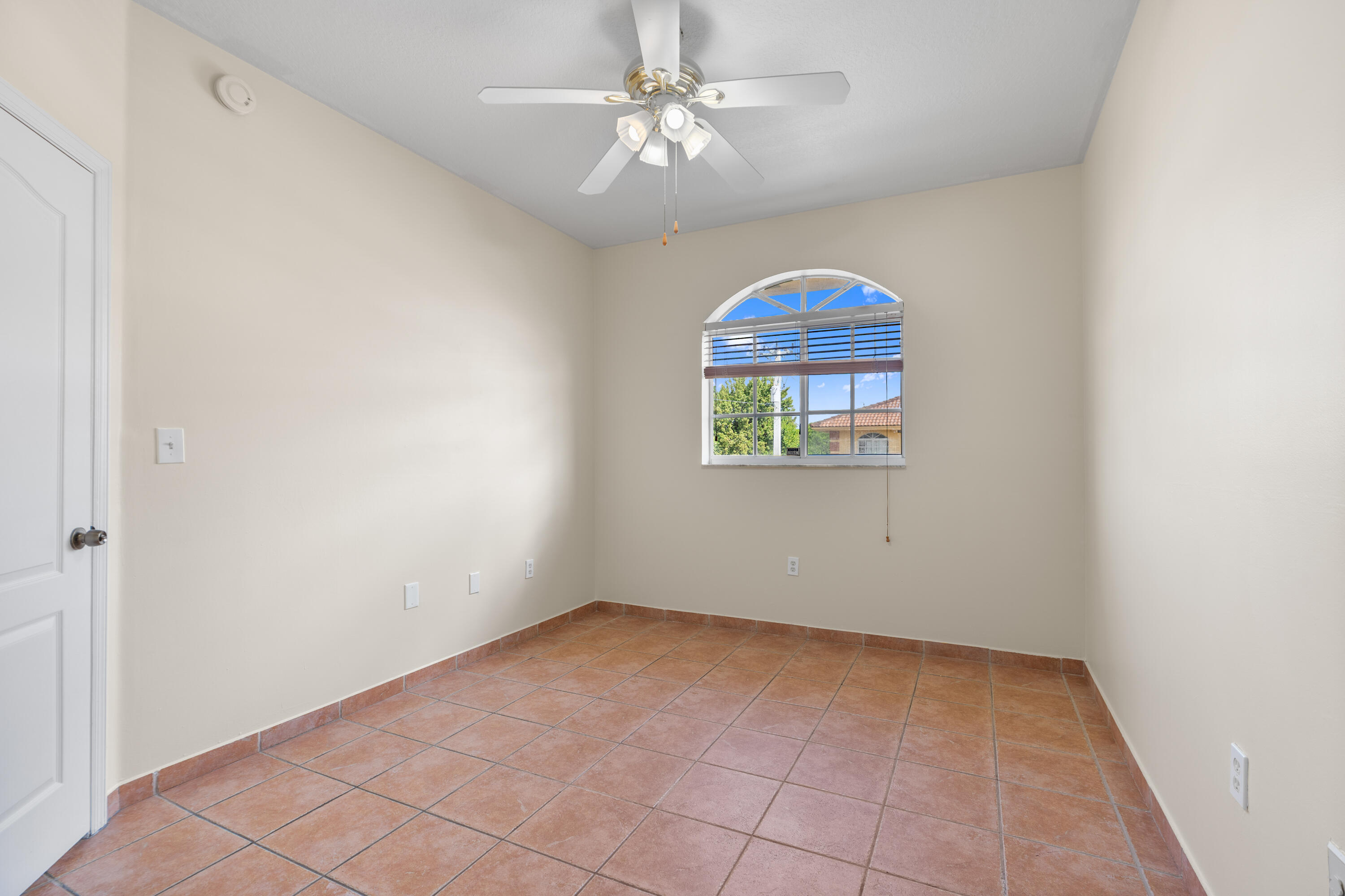 7520 W 20TH #206, Hialeah FL 33016