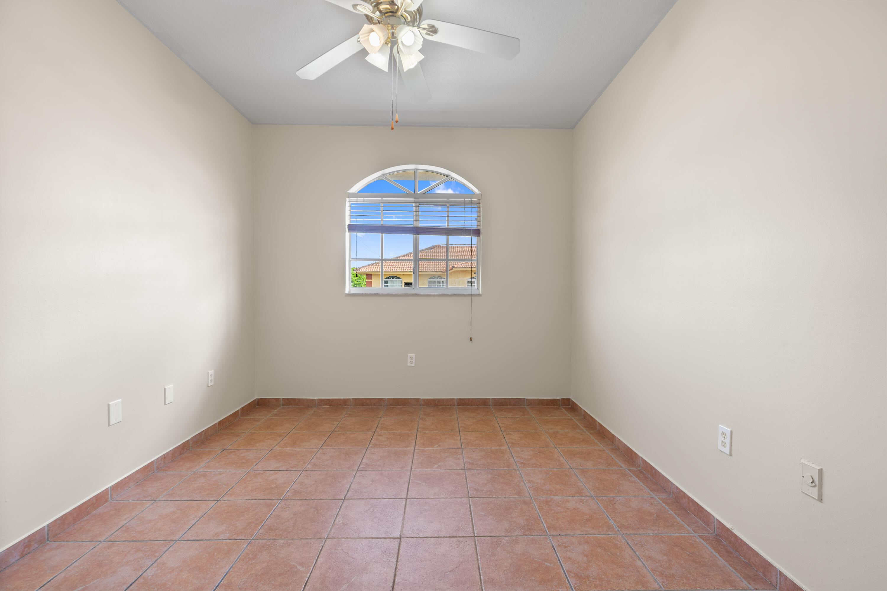 7520 W 20TH #206, Hialeah FL 33016