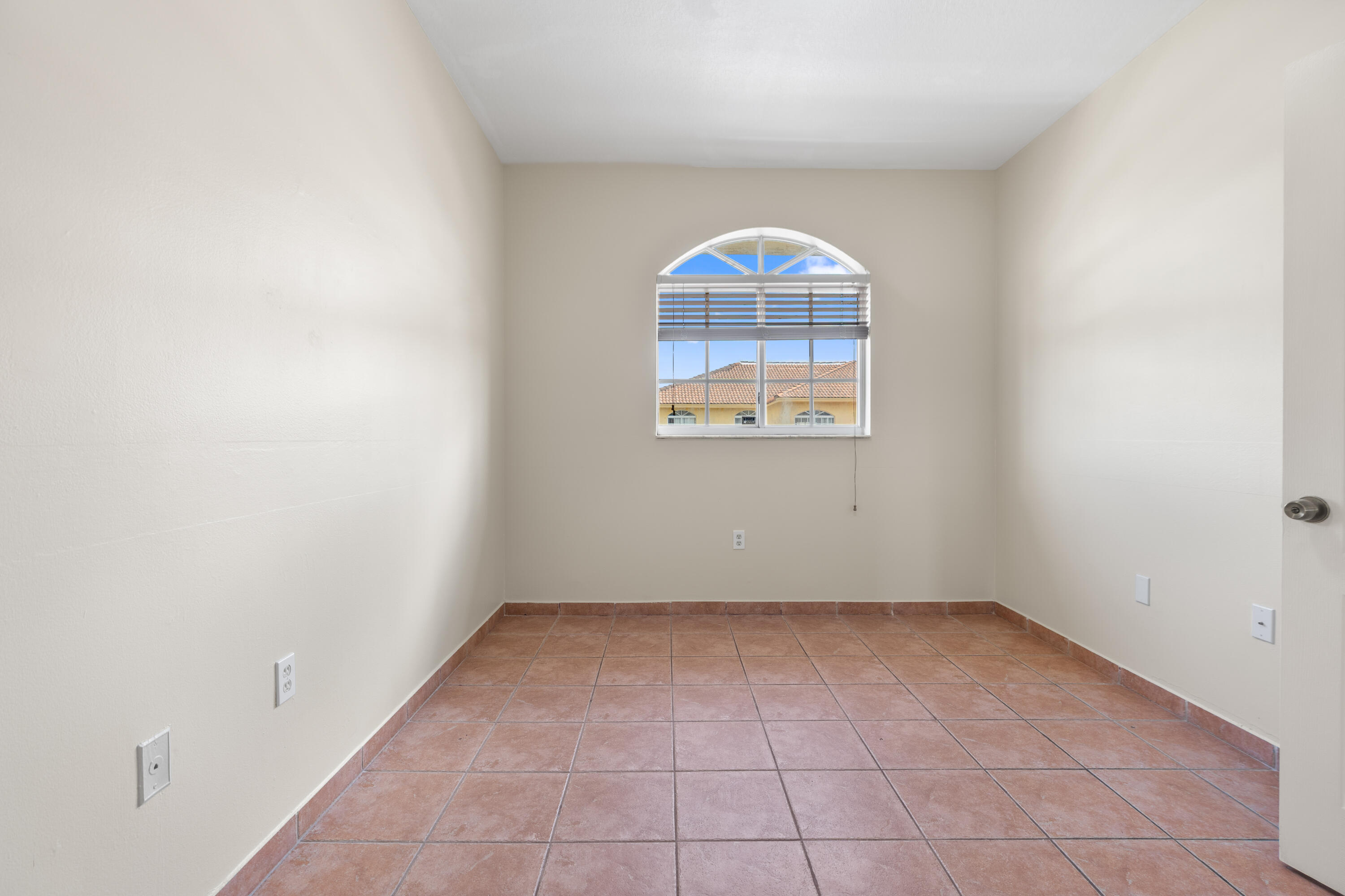 7520 W 20TH #206, Hialeah FL 33016