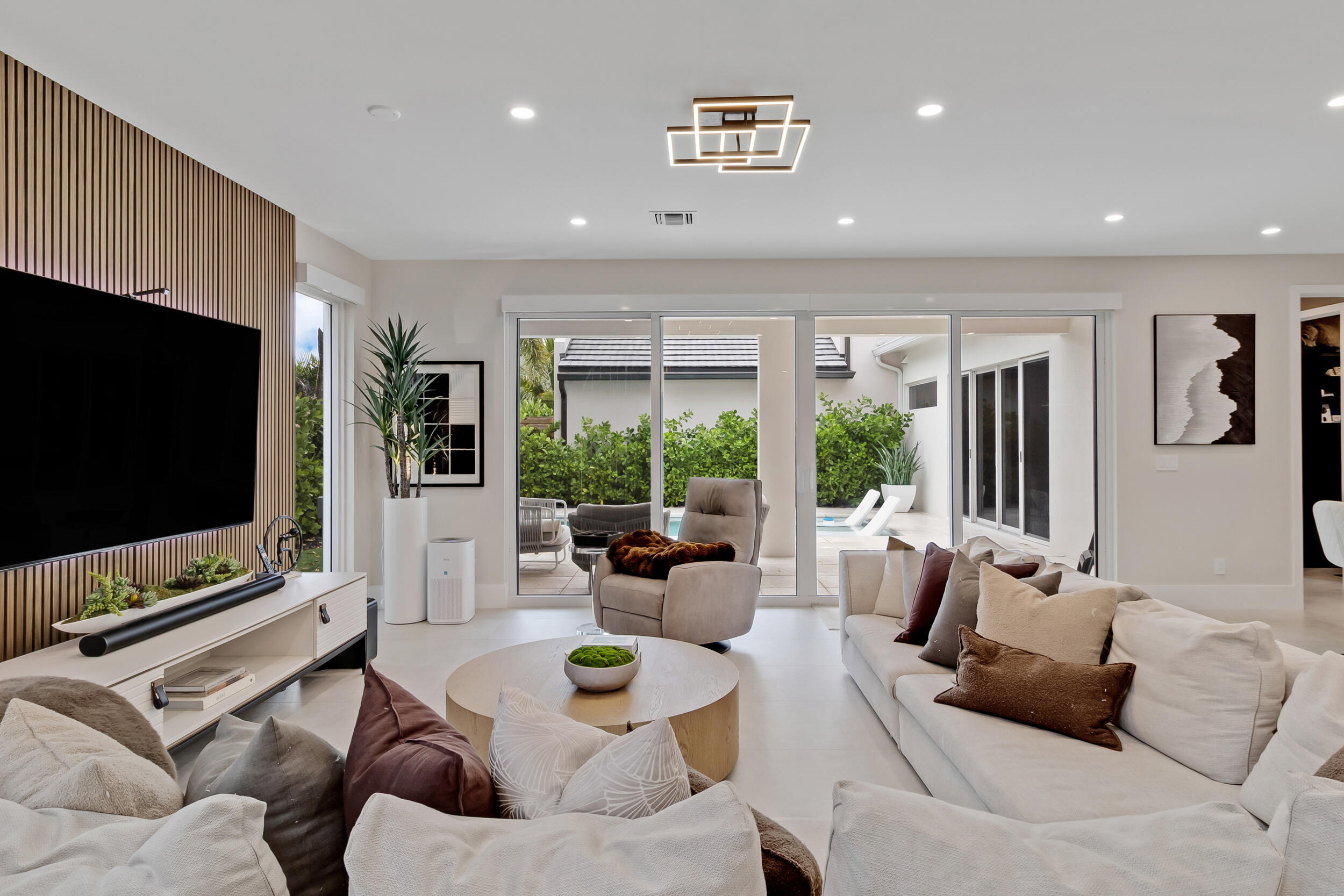 1504 NE 6TH, Fort Lauderdale FL 33304