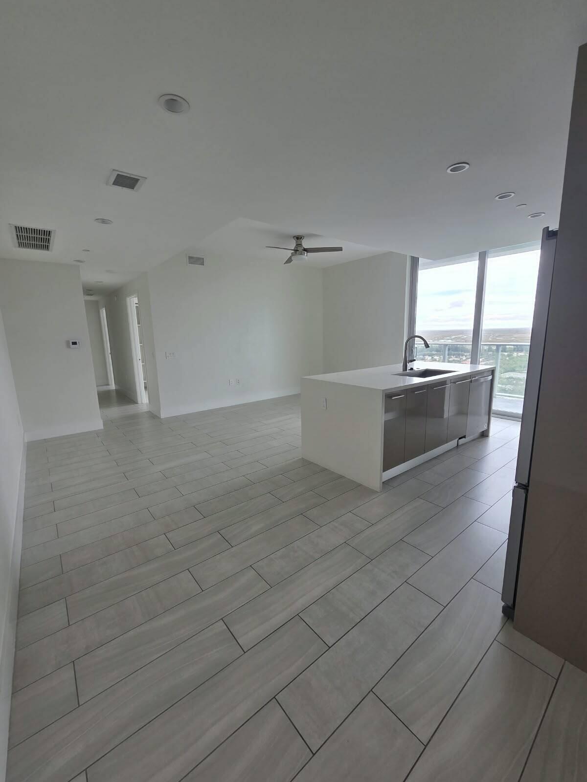 2000 METROPICA #2401, Sunrise FL 33323