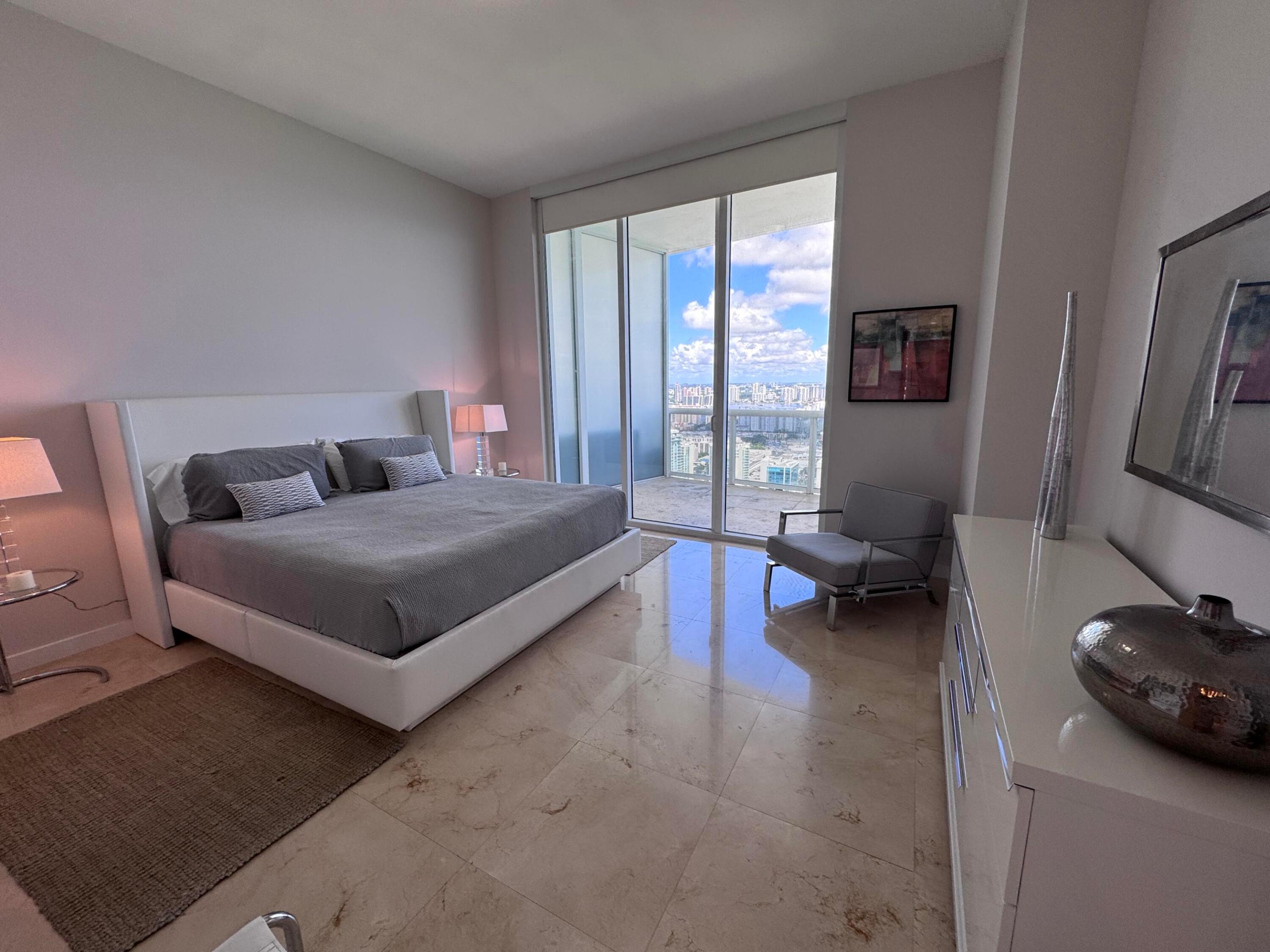 16001 Collins #4002, Sunny Isles Beach FL 33160