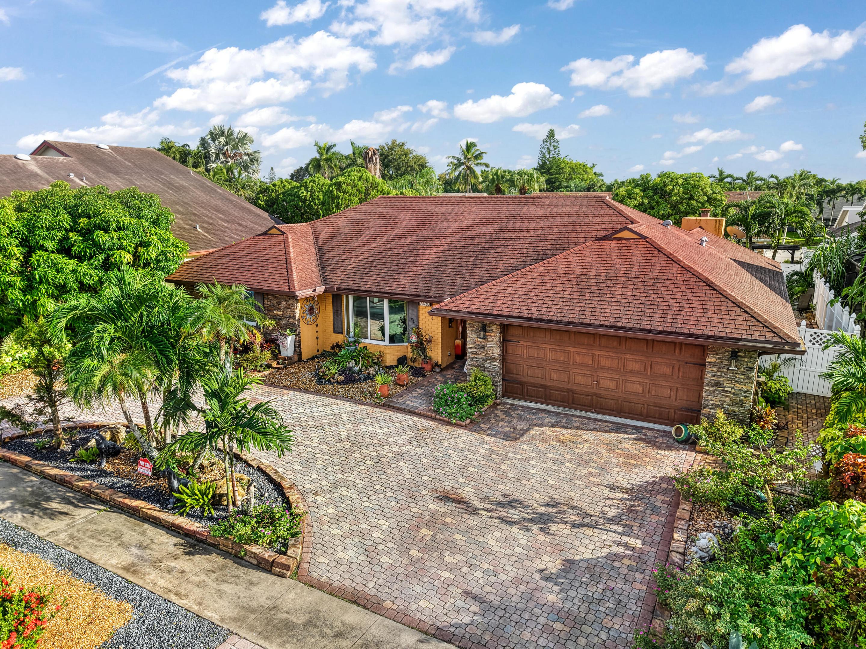 7430 NW 49TH, Lauderhill FL 33319
